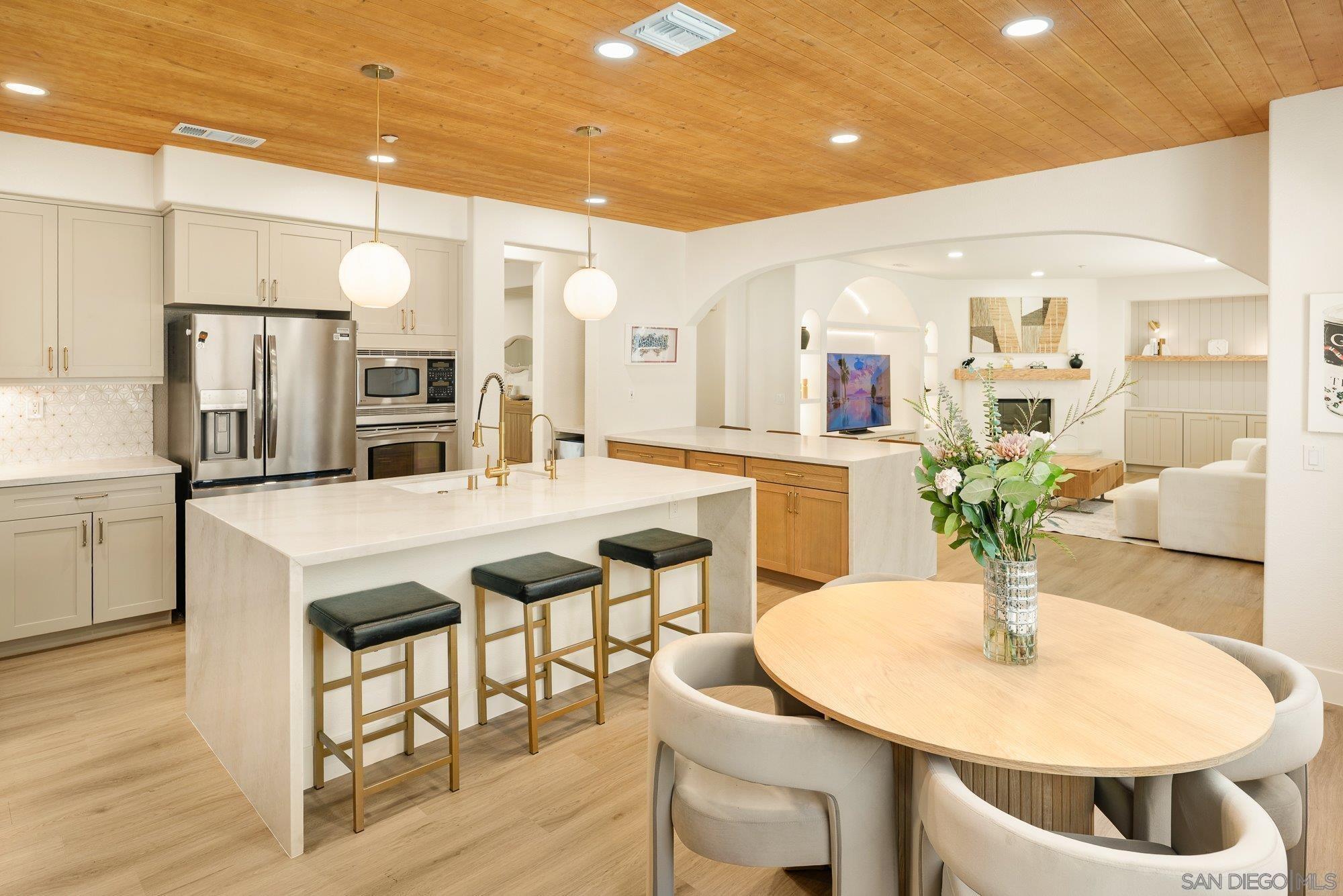 Detail Gallery Image 15 of 42 For 10528  Pinion Trl, Escondido,  CA 92026 - 4 Beds | 2/1 Baths