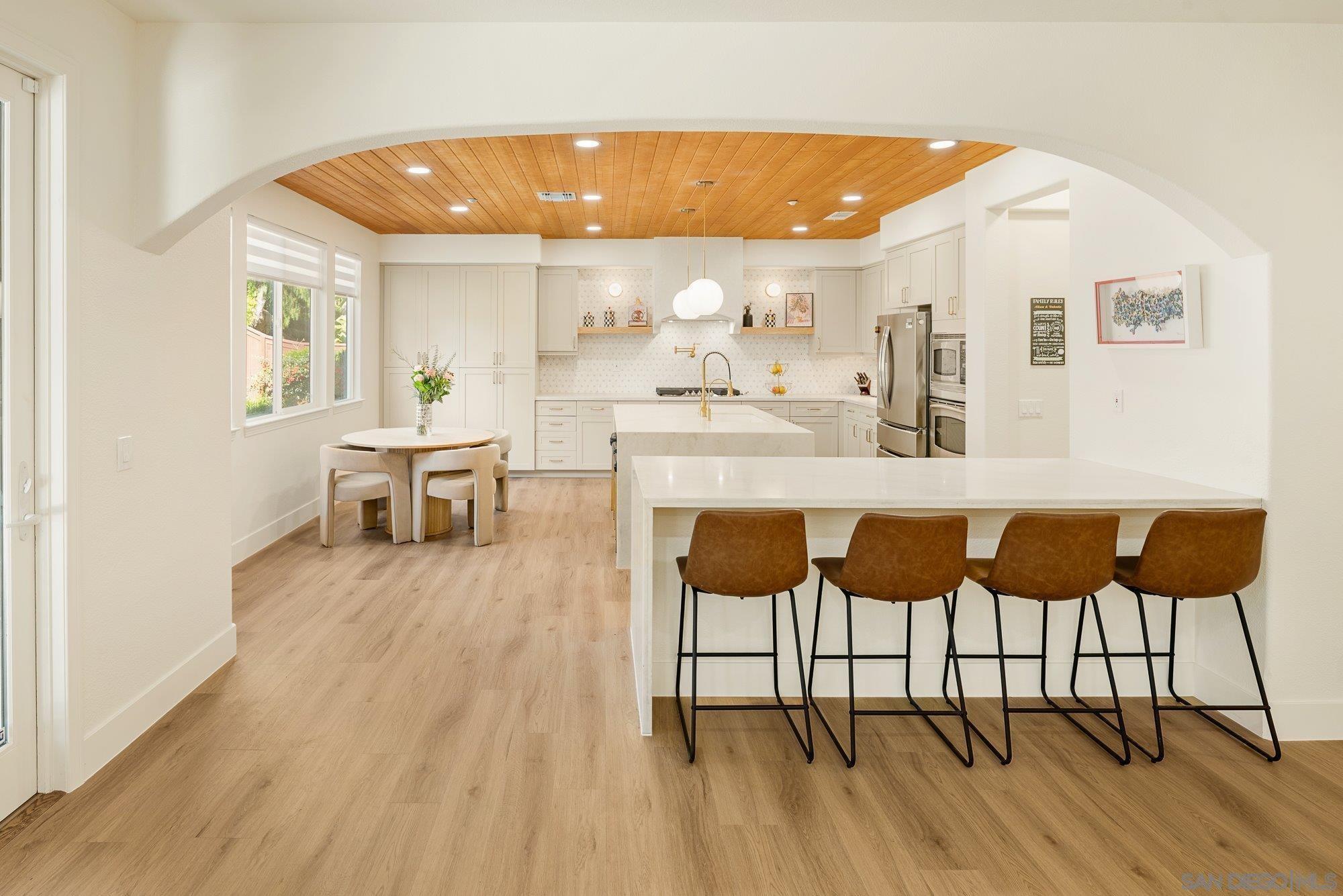 Detail Gallery Image 3 of 42 For 10528  Pinion Trl, Escondido,  CA 92026 - 4 Beds | 2/1 Baths