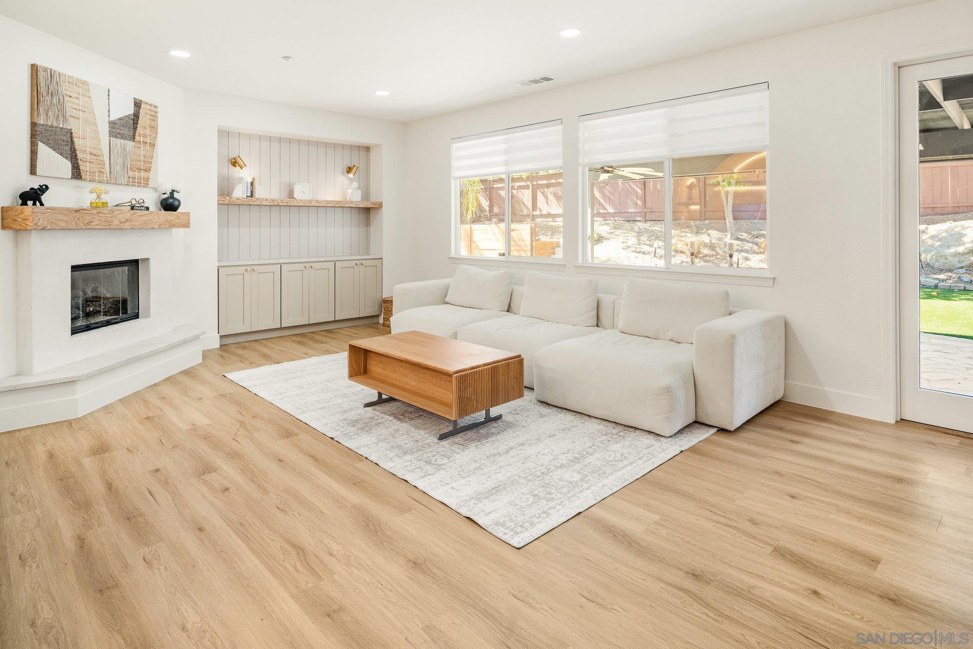 Detail Gallery Image 8 of 42 For 10528  Pinion Trl, Escondido,  CA 92026 - 4 Beds | 2/1 Baths