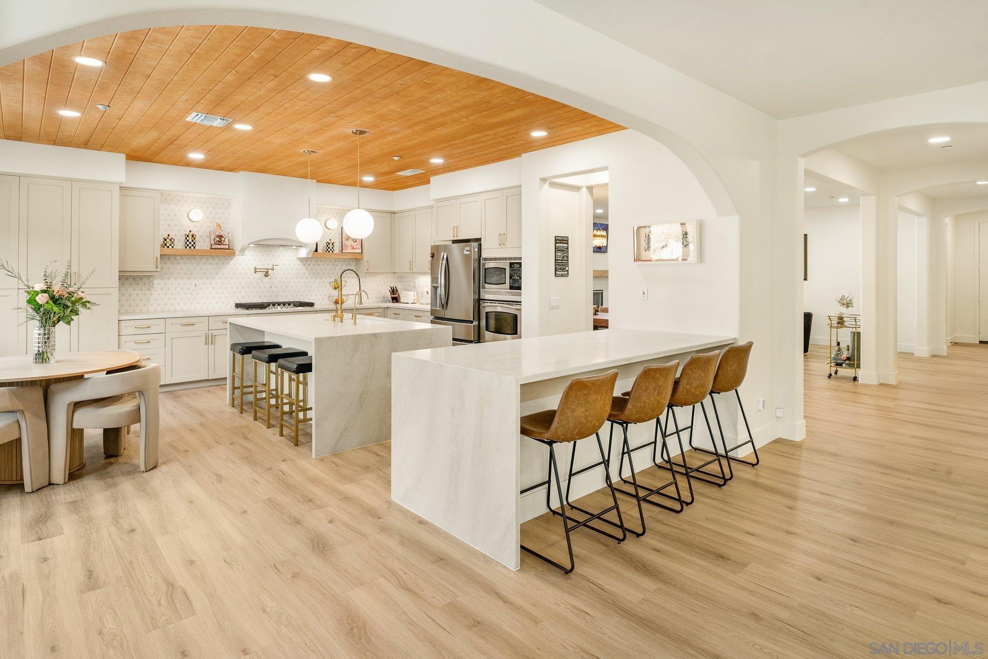 Detail Gallery Image 10 of 42 For 10528  Pinion Trl, Escondido,  CA 92026 - 4 Beds | 2/1 Baths