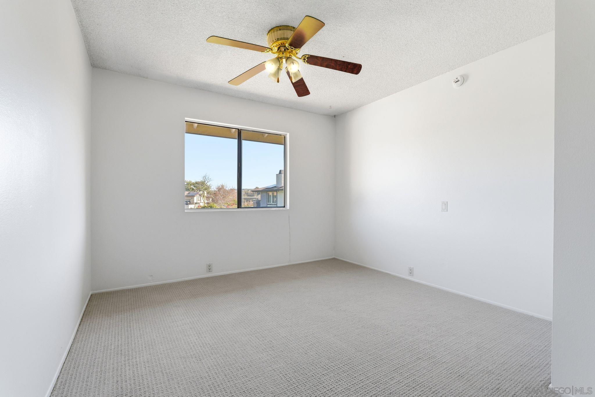 Detail Gallery Image 15 of 29 For 262  Rancho Drive  #C,  Chula Vista,  CA 91911 - 4 Beds | 2 Baths