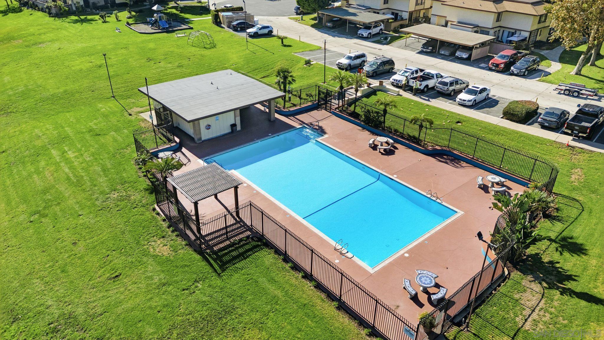 Detail Gallery Image 23 of 29 For 262  Rancho Drive  #C,  Chula Vista,  CA 91911 - 4 Beds | 2 Baths