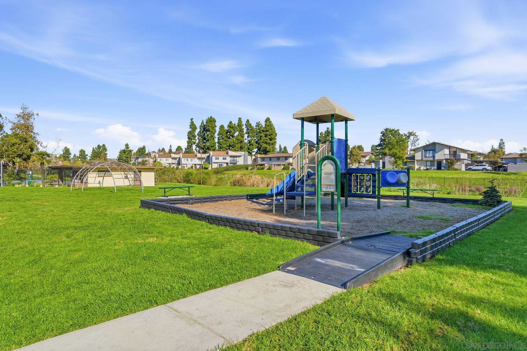 Detail Gallery Image 26 of 29 For 262  Rancho Drive  #C,  Chula Vista,  CA 91911 - 4 Beds | 2 Baths