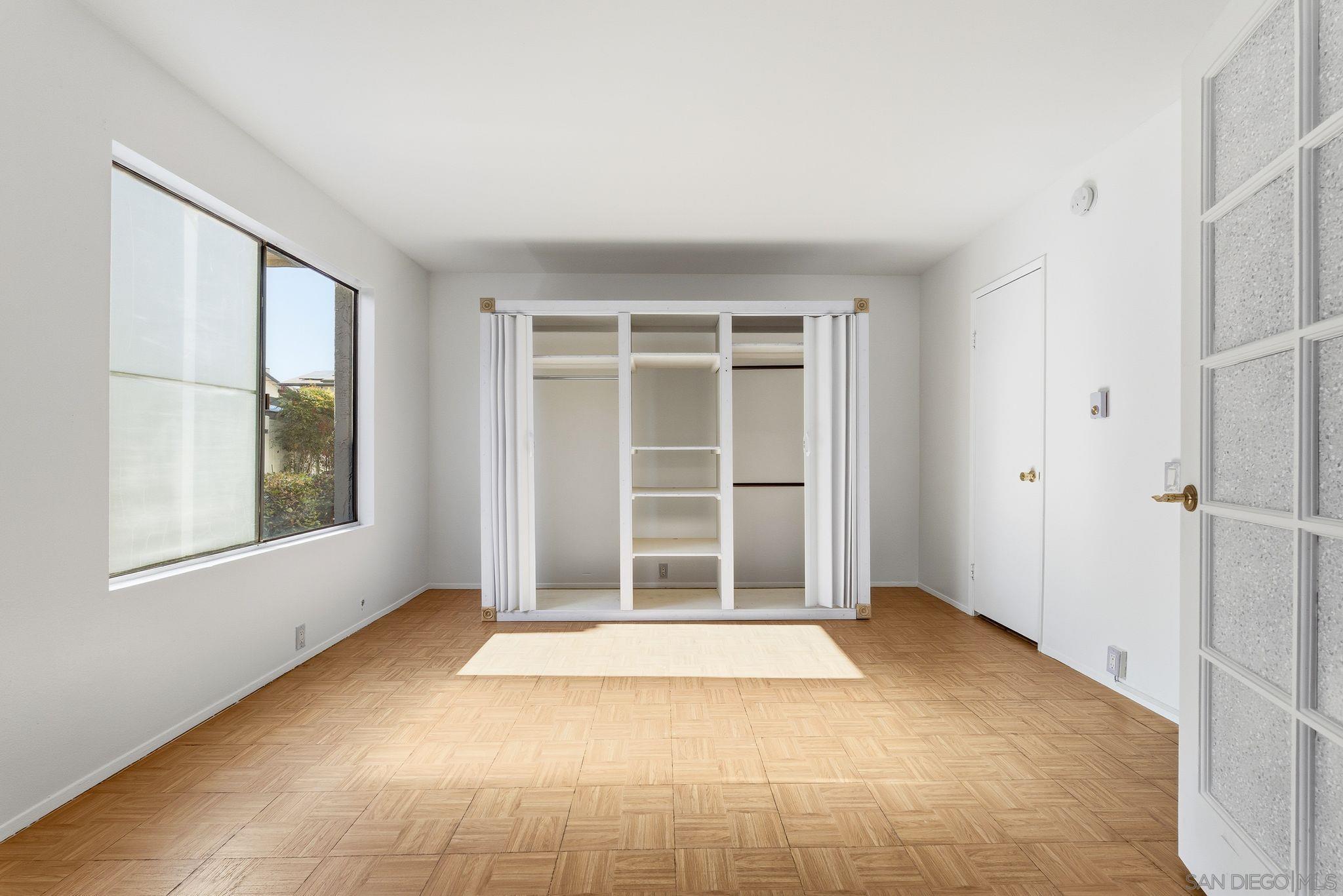 Detail Gallery Image 4 of 29 For 262  Rancho Drive  #C,  Chula Vista,  CA 91911 - 4 Beds | 2 Baths