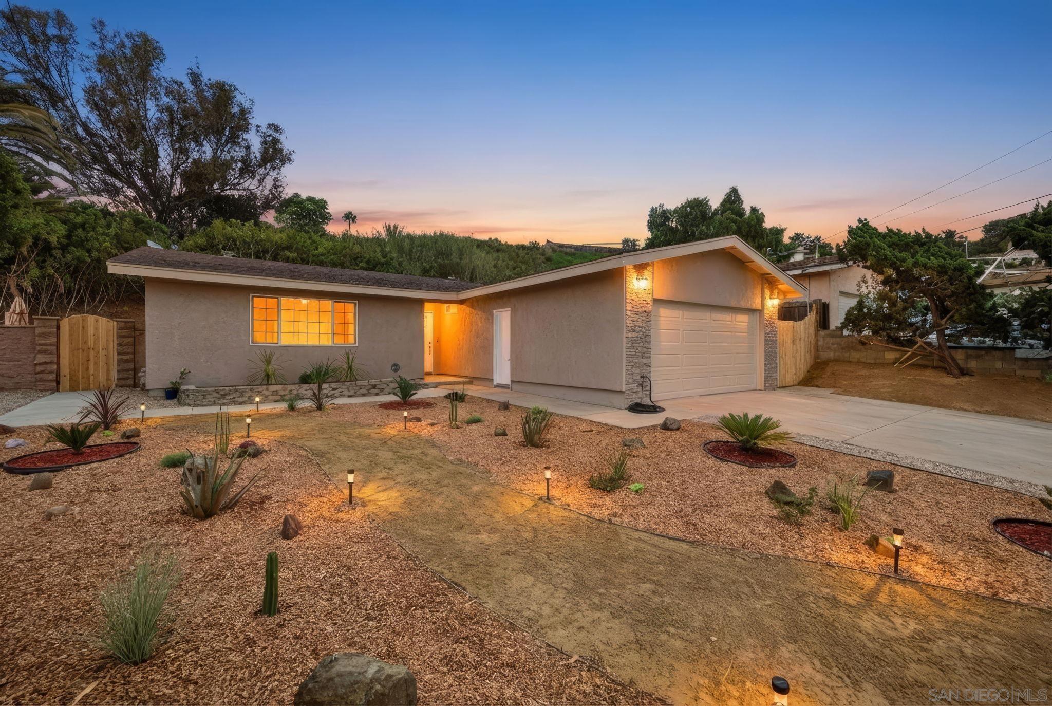 Front Image Thumbnail for SD2600942