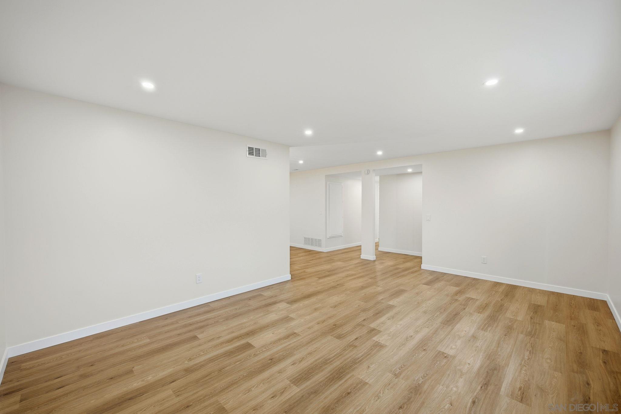 Detail Gallery Image 16 of 60 For 8644  Eileen St., Spring Valley,  CA 91977 - 4 Beds | 3 Baths