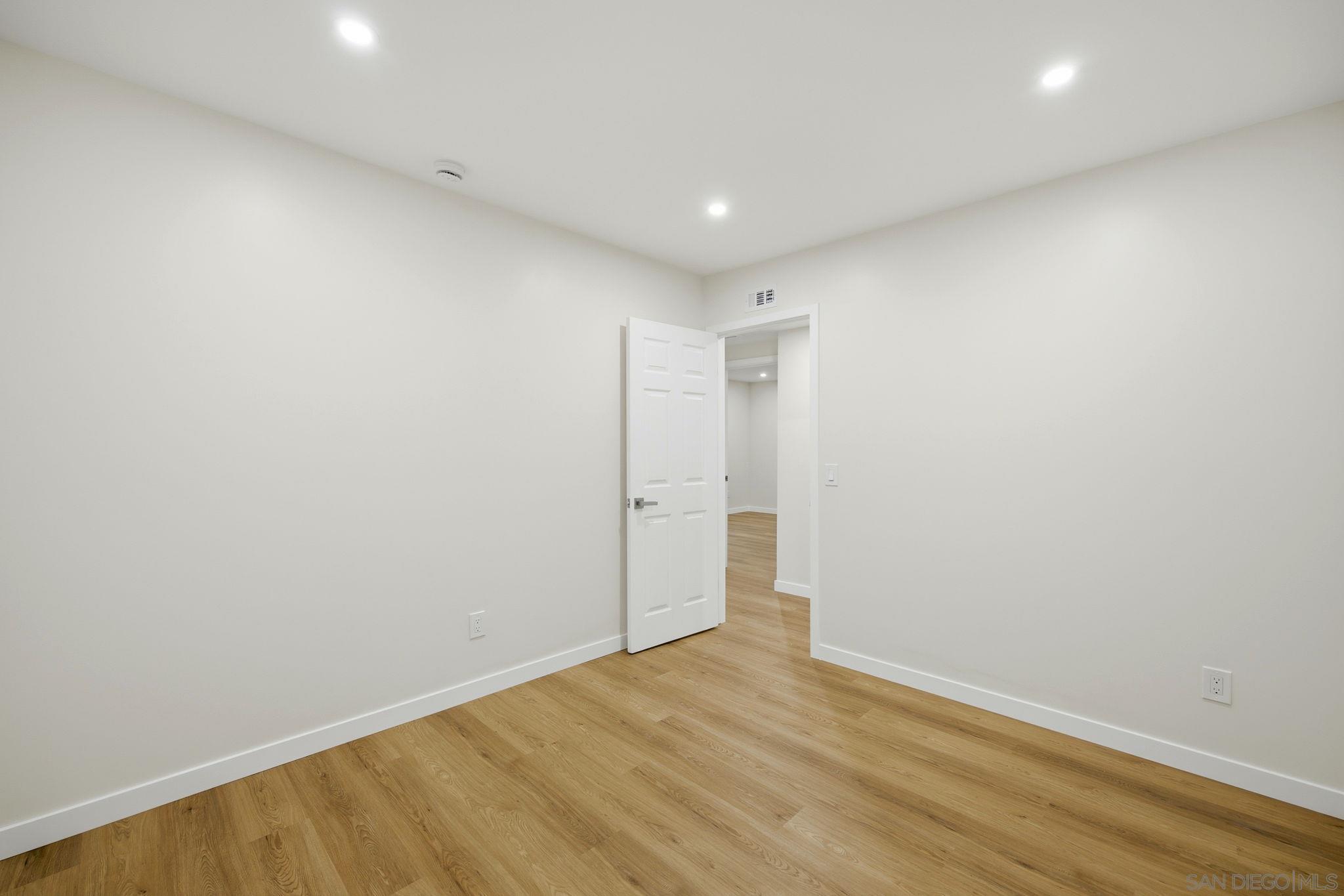 Detail Gallery Image 21 of 60 For 8644  Eileen St., Spring Valley,  CA 91977 - 4 Beds | 3 Baths