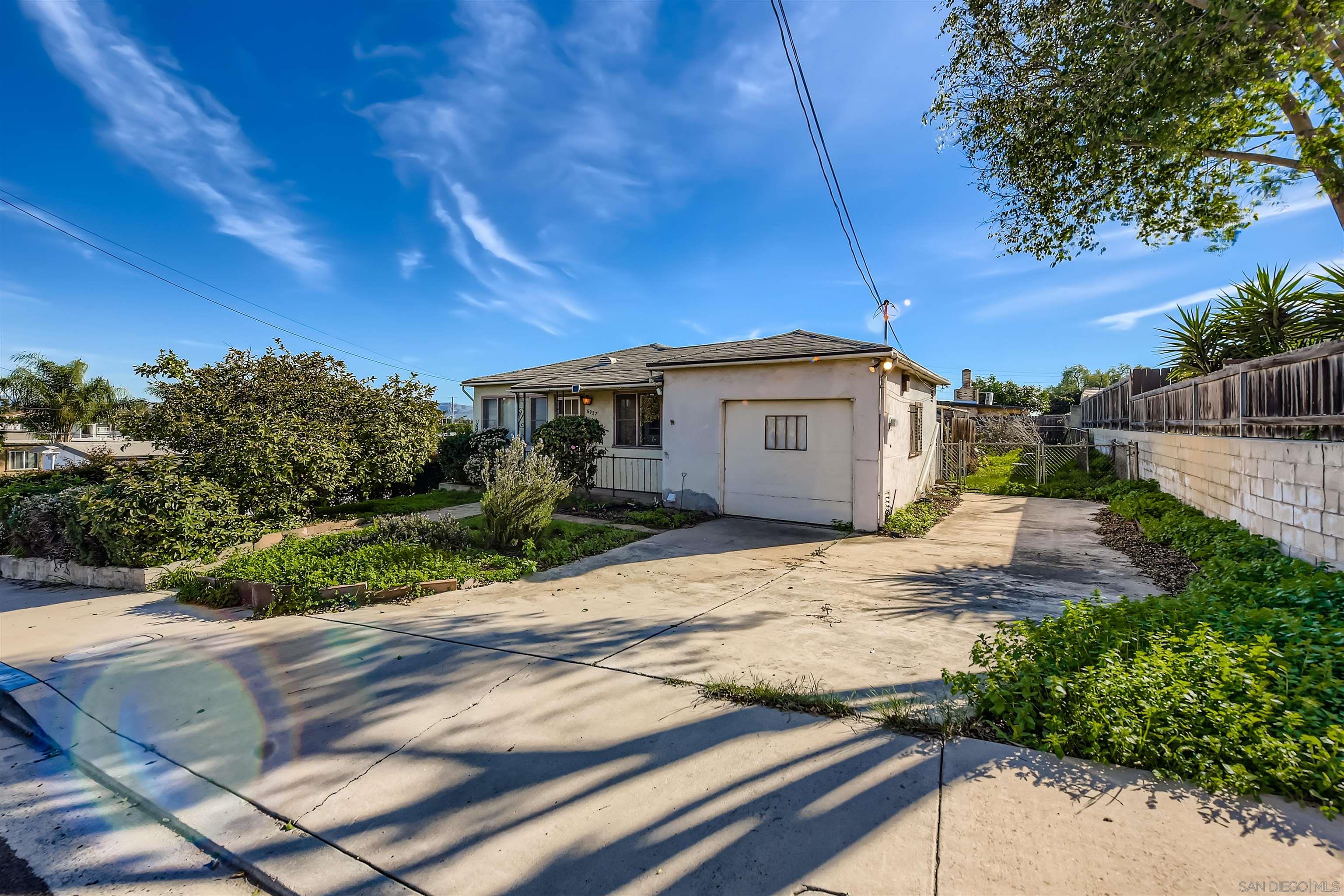 Detail Gallery Image 2 of 27 For 6927  Waite Dr, La Mesa,  CA 91941 - 3 Beds | 1 Baths