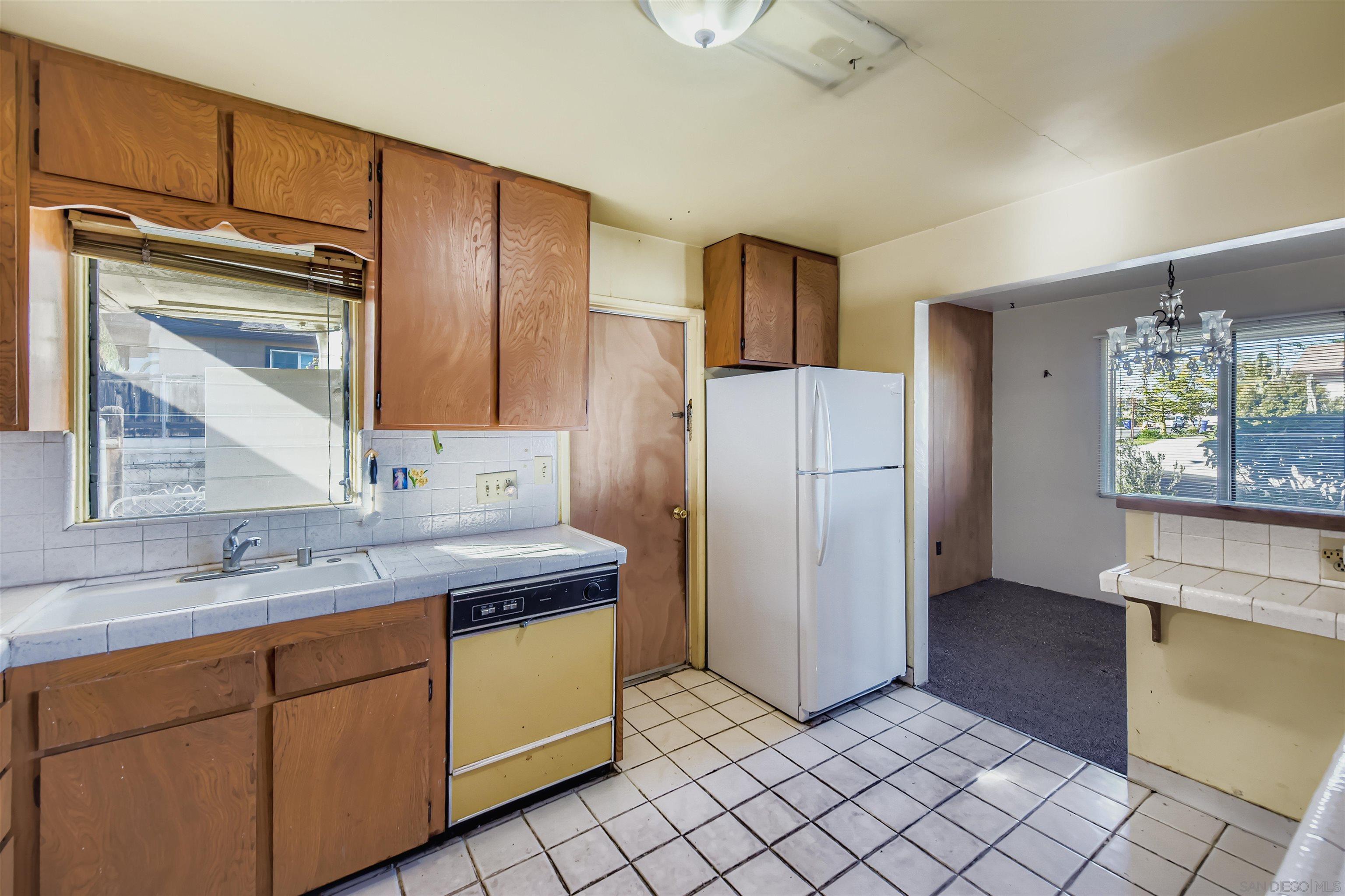 Detail Gallery Image 14 of 27 For 6927  Waite Dr, La Mesa,  CA 91941 - 3 Beds | 1 Baths