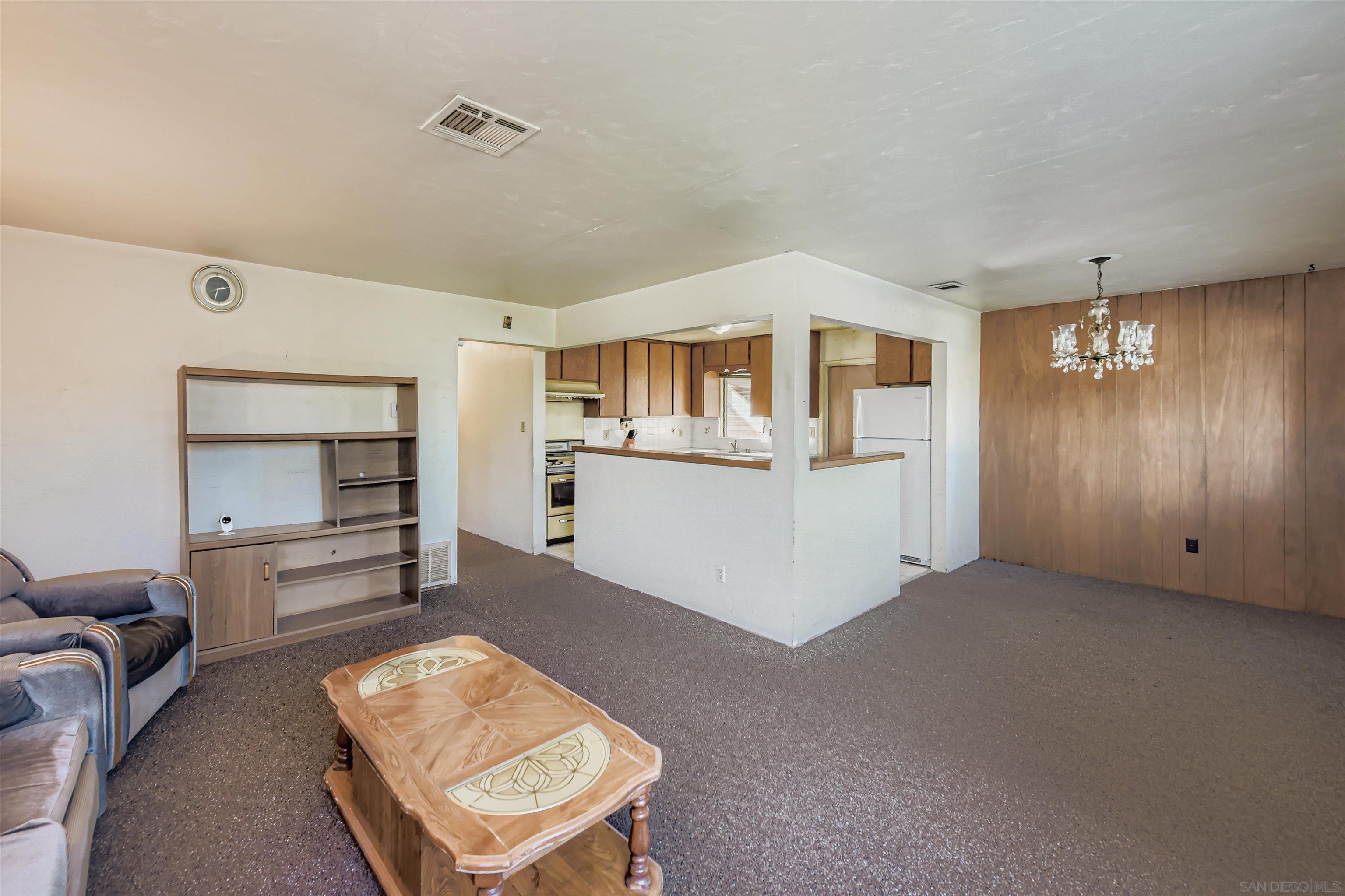 Detail Gallery Image 7 of 27 For 6927  Waite Dr, La Mesa,  CA 91941 - 3 Beds | 1 Baths