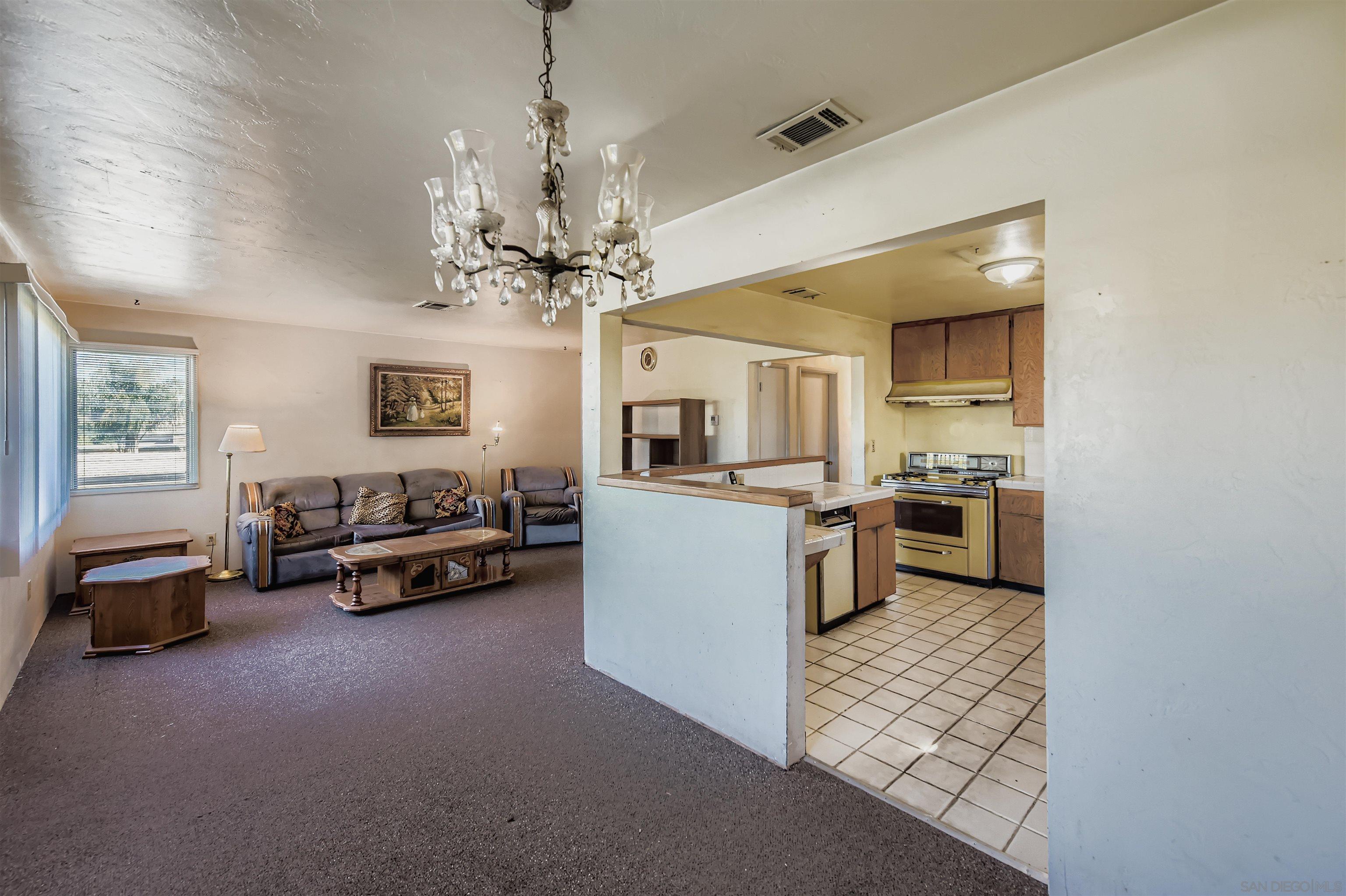 Detail Gallery Image 10 of 27 For 6927  Waite Dr, La Mesa,  CA 91941 - 3 Beds | 1 Baths