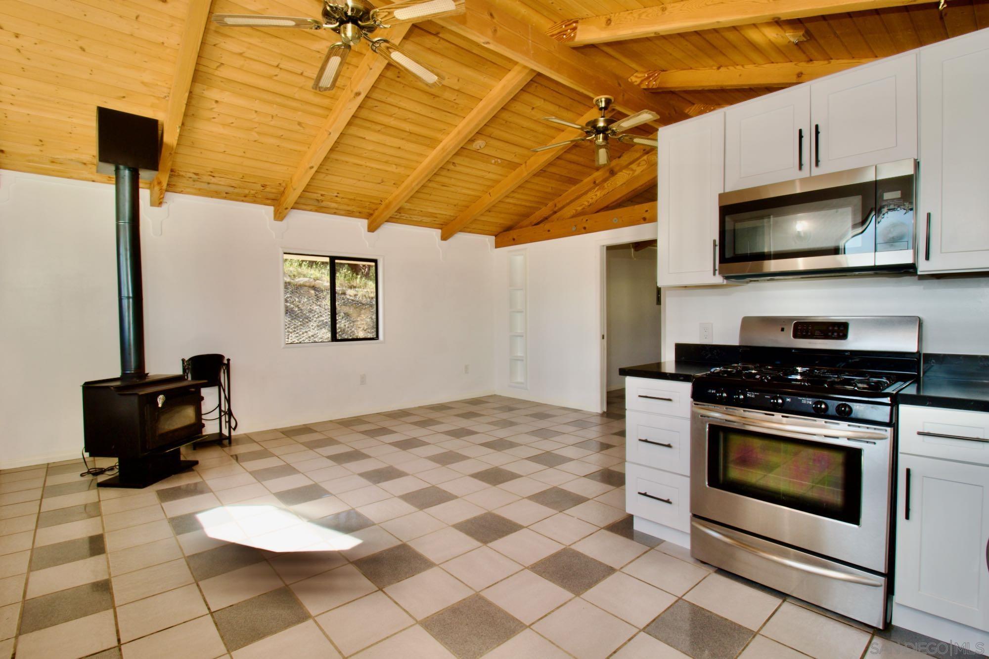 Detail Gallery Image 33 of 63 For 41482  Rocky Ridge Ct., Aguanga,  CA 92536 - 4 Beds | 2 Baths