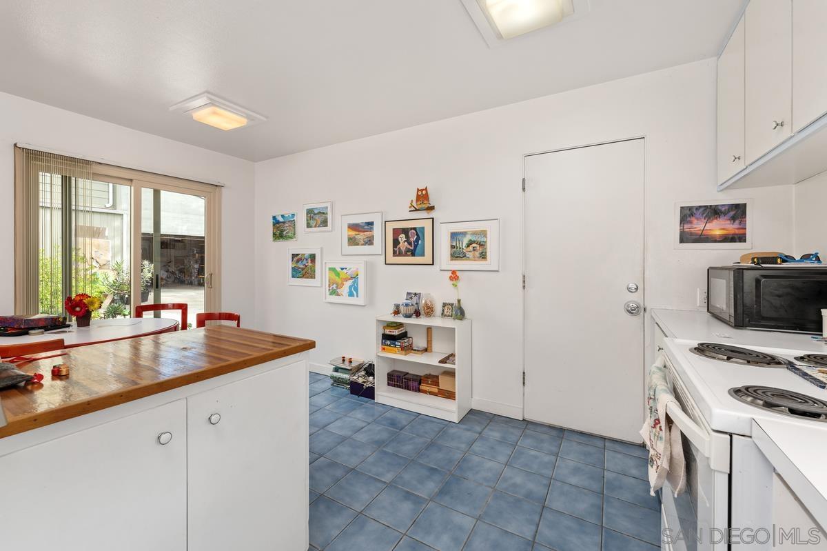 Detail Gallery Image 10 of 33 For 4875  Academy St, San Diego,  CA 92109 - 3 Beds | 2 Baths