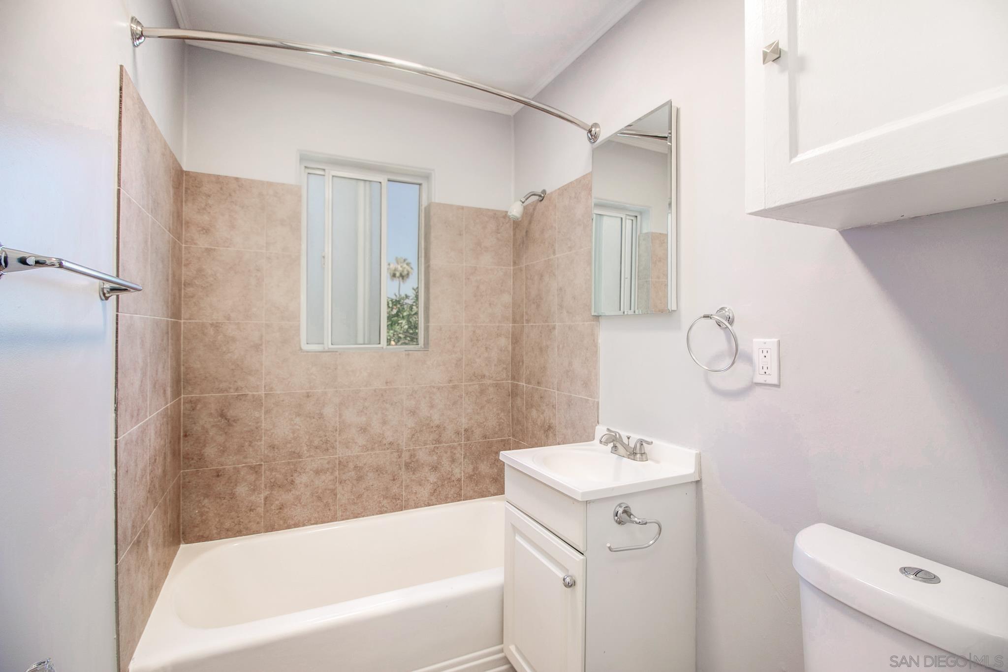 Detail Gallery Image 7 of 9 For 3970  Florida Street, San Diego,  CA 92104 - – Beds | – Baths