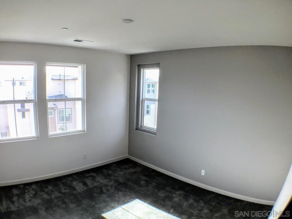 Detail Gallery Image 13 of 23 For 2275  Element Way  5, Chula Vista,  CA 91915 - 3 Beds | 2/1 Baths