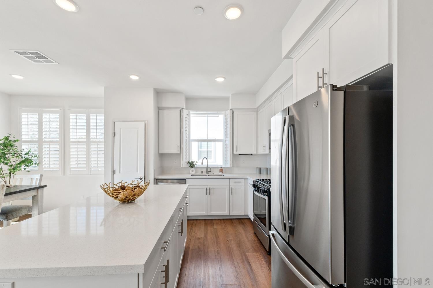 Detail Gallery Image 13 of 70 For 2328  Columba Gln, Escondido,  CA 92025 - 2 Beds | 2/1 Baths