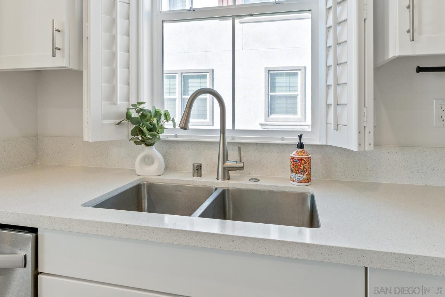 Detail Gallery Image 15 of 70 For 2328  Columba Gln, Escondido,  CA 92025 - 2 Beds | 2/1 Baths