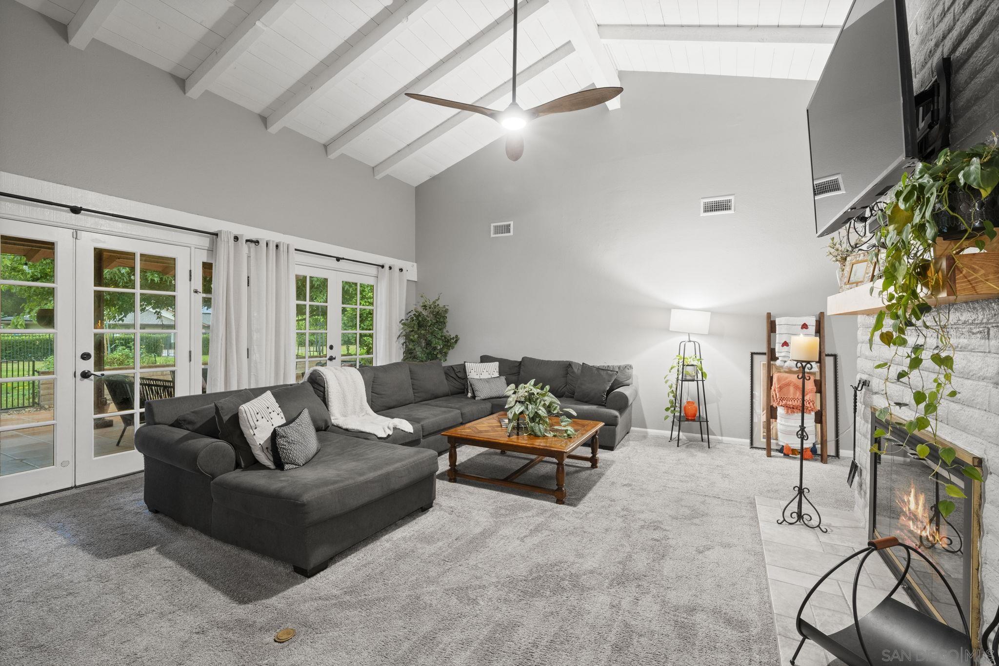 Detail Gallery Image 11 of 52 For 15439  Still Brook Ln, Pauma Valley,  CA 92061 - 3 Beds | 3 Baths