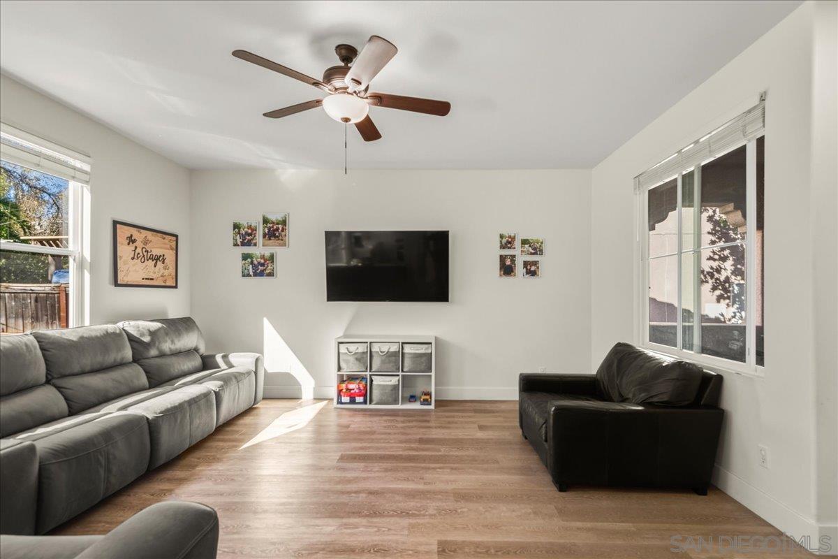 Detail Gallery Image 12 of 34 For 1010  Crystal Springs Pl, Escondido,  CA 92026 - 3 Beds | 2/1 Baths