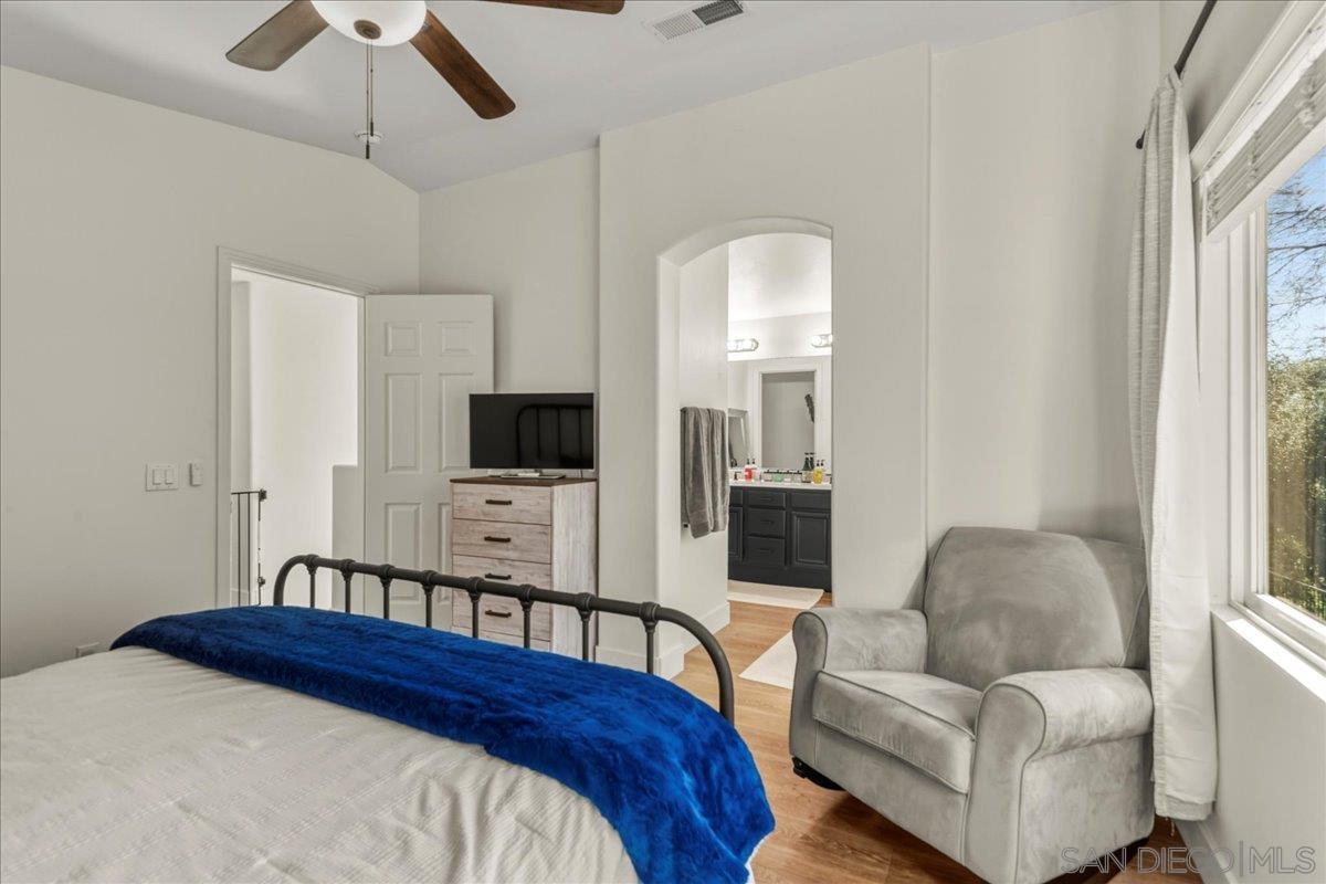 Detail Gallery Image 15 of 34 For 1010  Crystal Springs Pl, Escondido,  CA 92026 - 3 Beds | 2/1 Baths