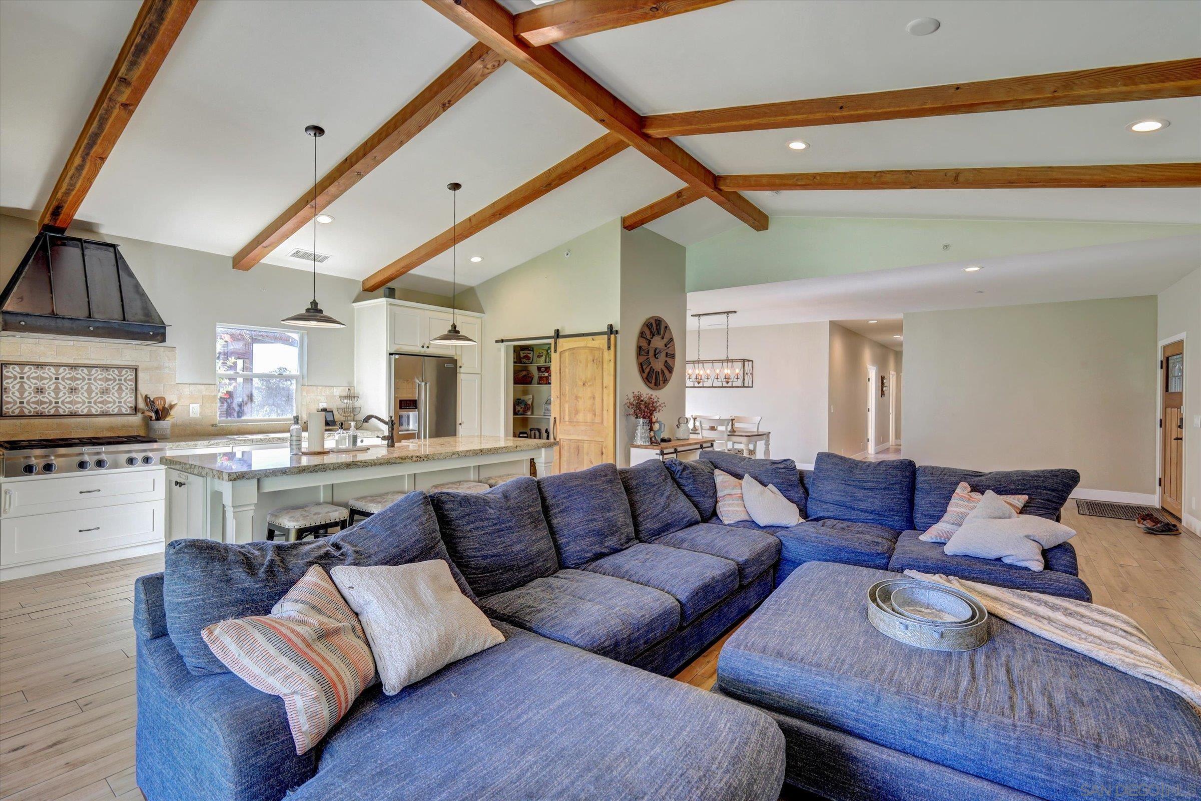 Detail Gallery Image 11 of 45 For 11611  Rancho Heights Rd, Pala,  CA 92059 - 4 Beds | 2/2 Baths