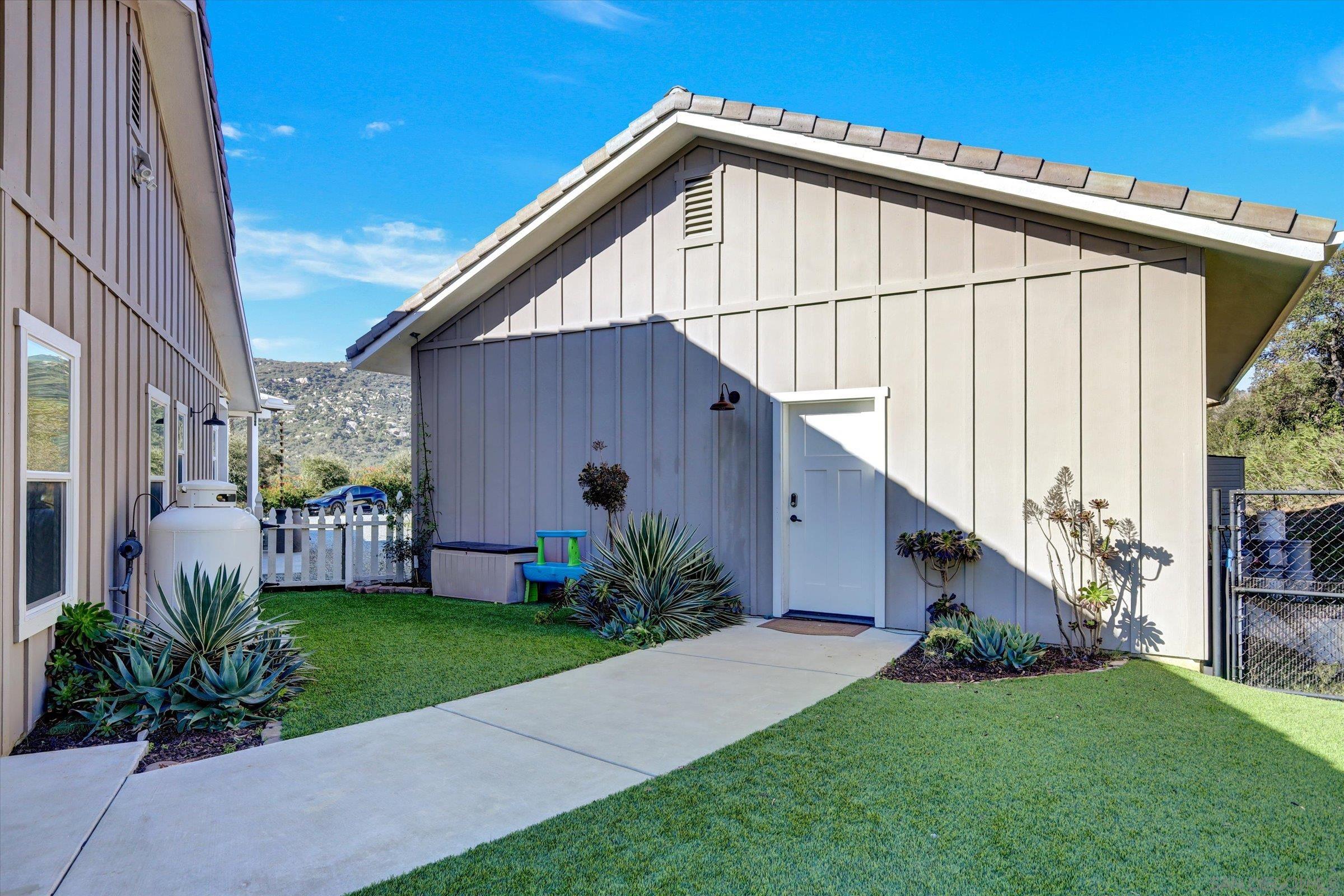 Detail Gallery Image 34 of 45 For 11611  Rancho Heights Rd, Pala,  CA 92059 - 4 Beds | 2/2 Baths