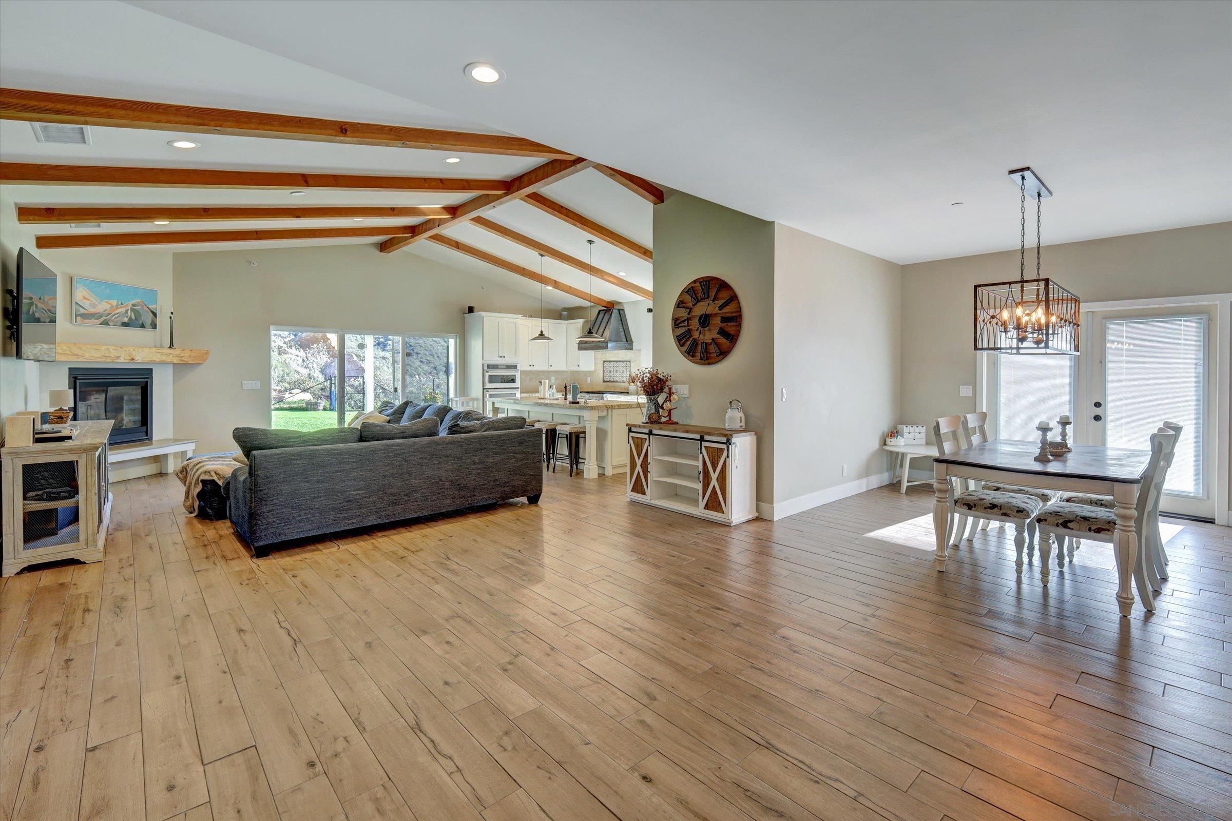 Detail Gallery Image 8 of 45 For 11611  Rancho Heights Rd, Pala,  CA 92059 - 4 Beds | 2/2 Baths