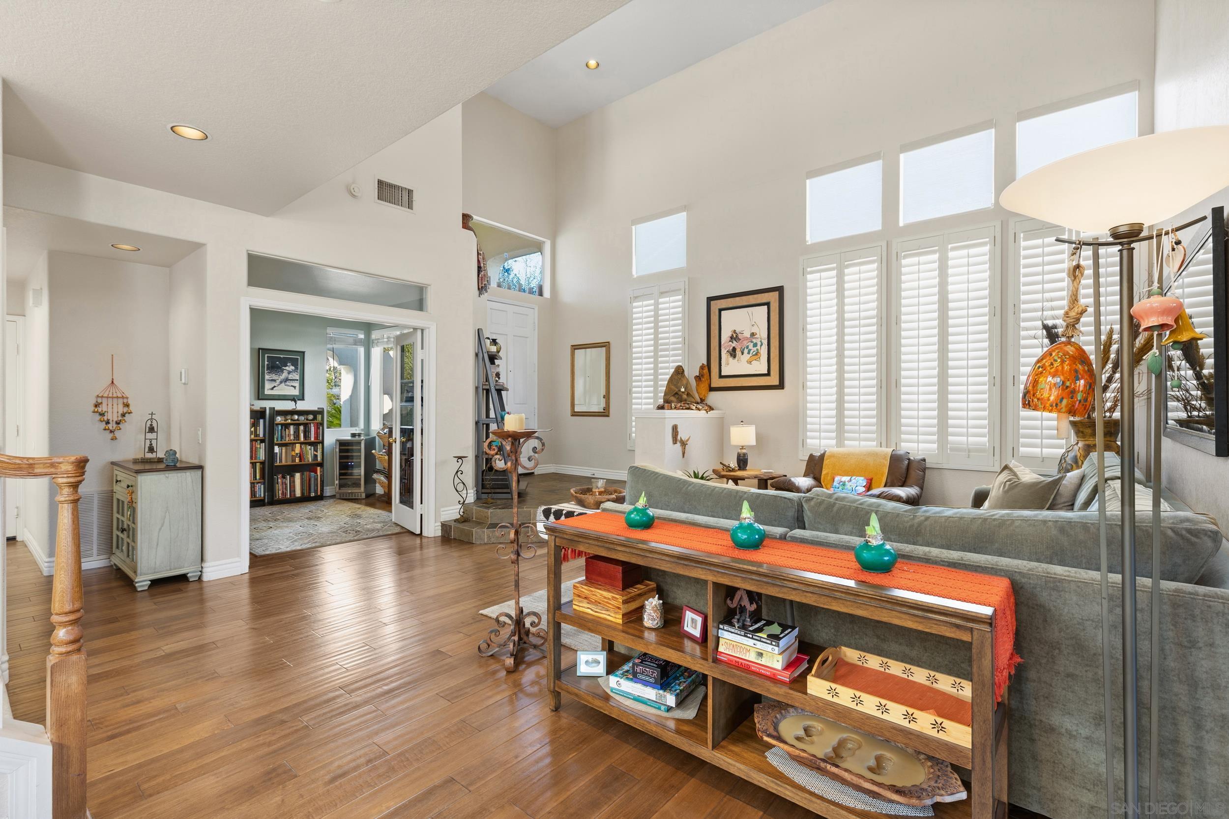 Detail Gallery Image 12 of 56 For 12676  Legacy Road, San Diego,  CA 92131 - 4 Beds | 3 Baths