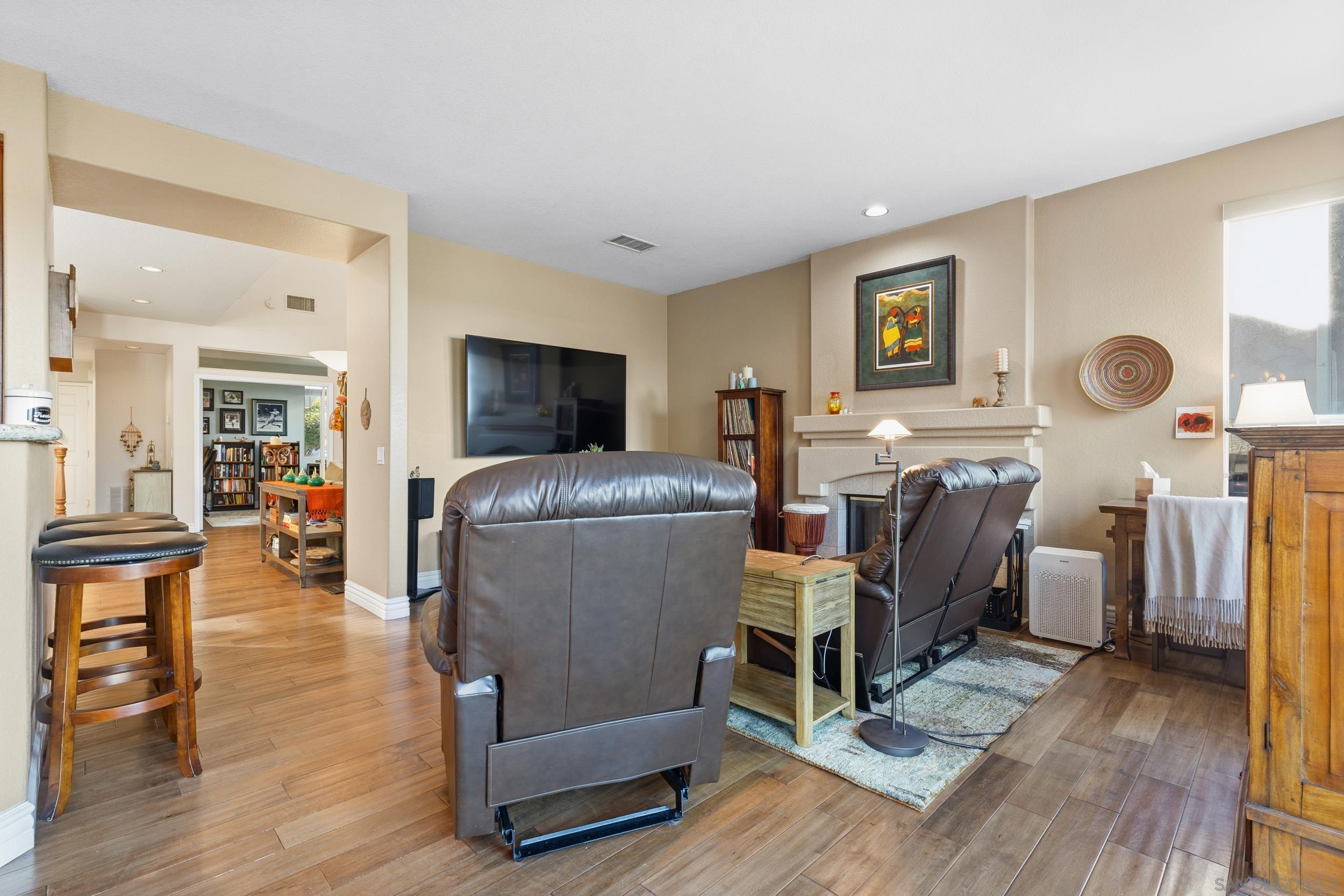 Detail Gallery Image 16 of 56 For 12676  Legacy Road, San Diego,  CA 92131 - 4 Beds | 3 Baths