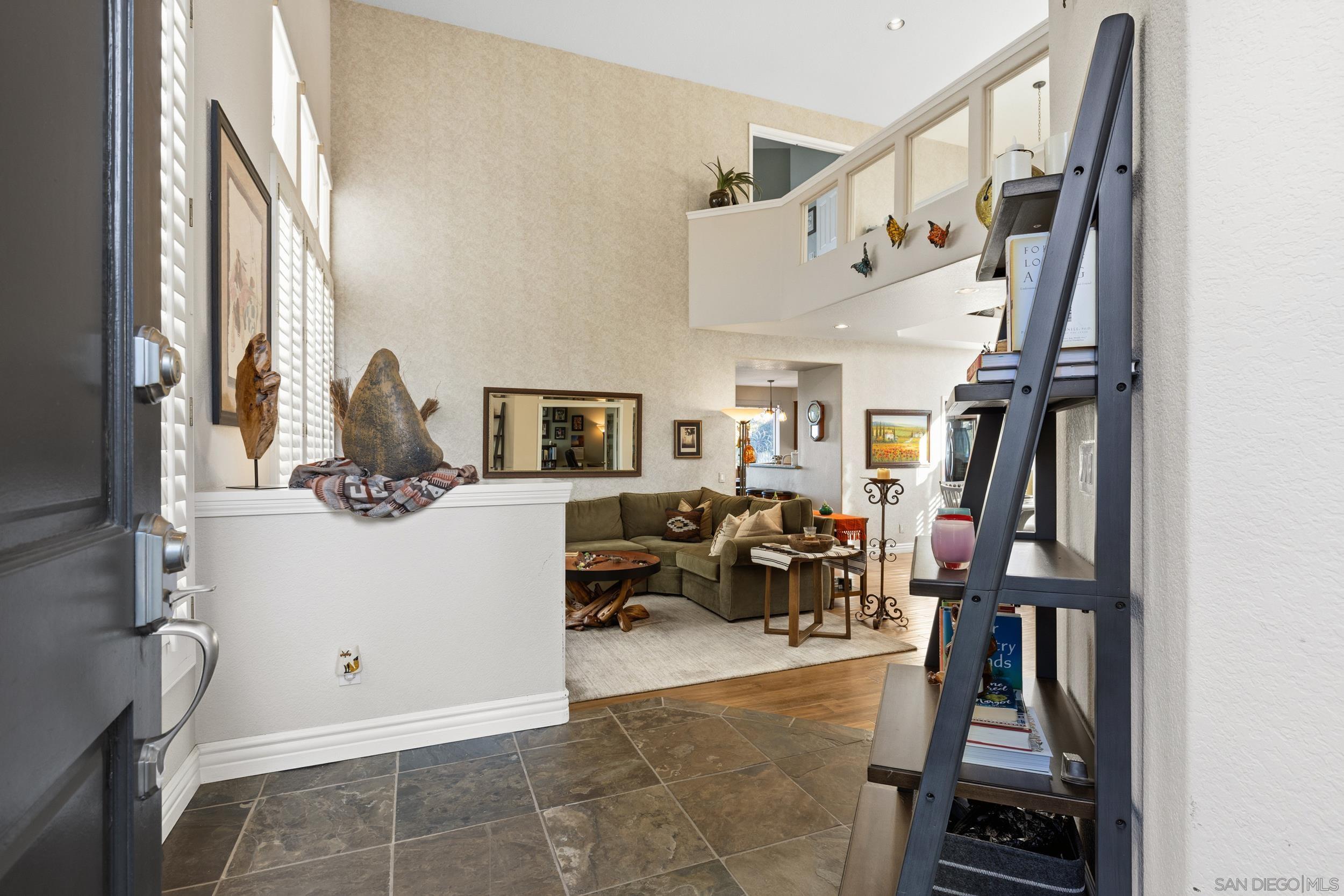 Detail Gallery Image 19 of 56 For 12676  Legacy Road, San Diego,  CA 92131 - 4 Beds | 3 Baths