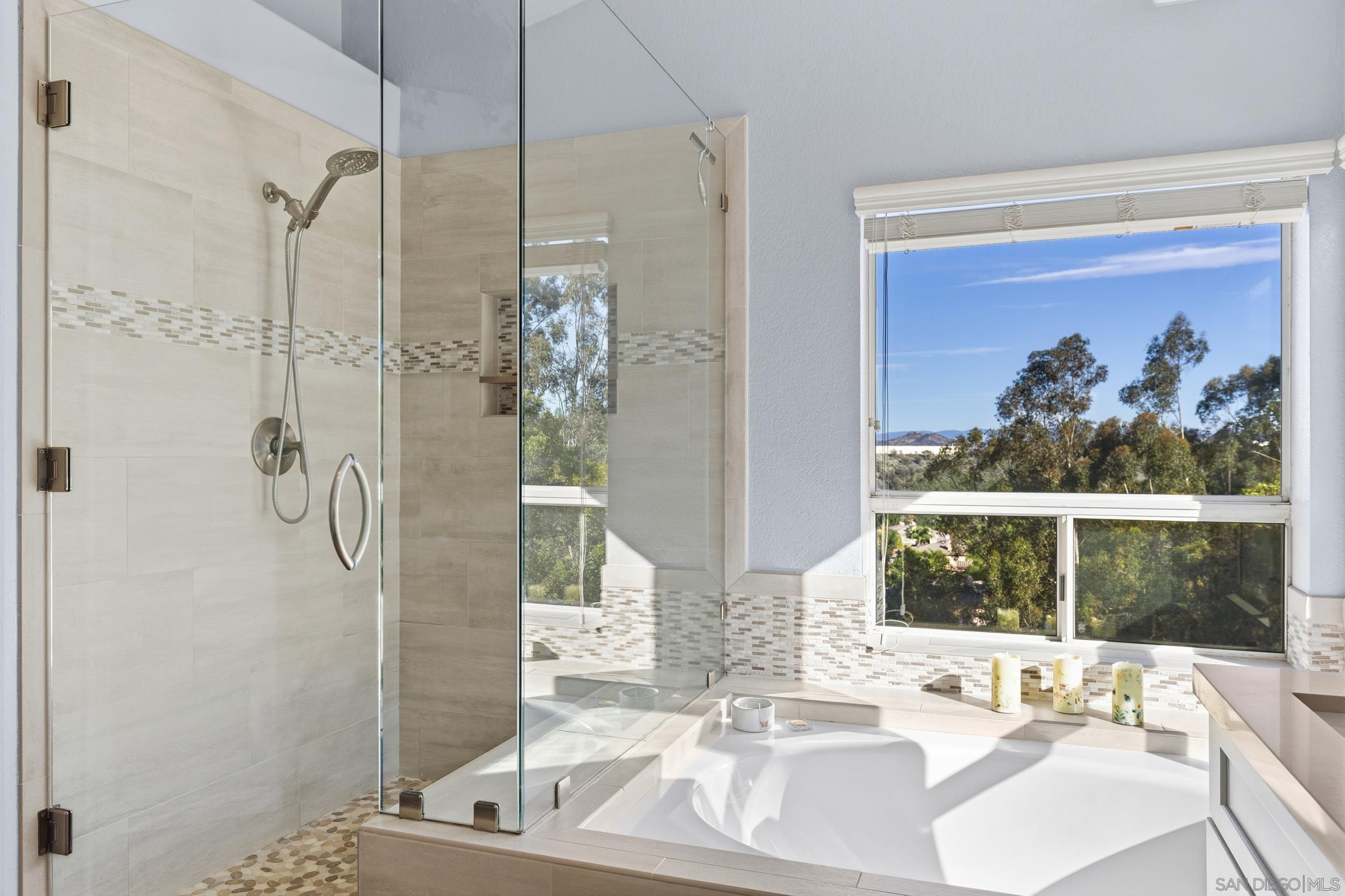 Detail Gallery Image 22 of 56 For 12676  Legacy Road, San Diego,  CA 92131 - 4 Beds | 3 Baths