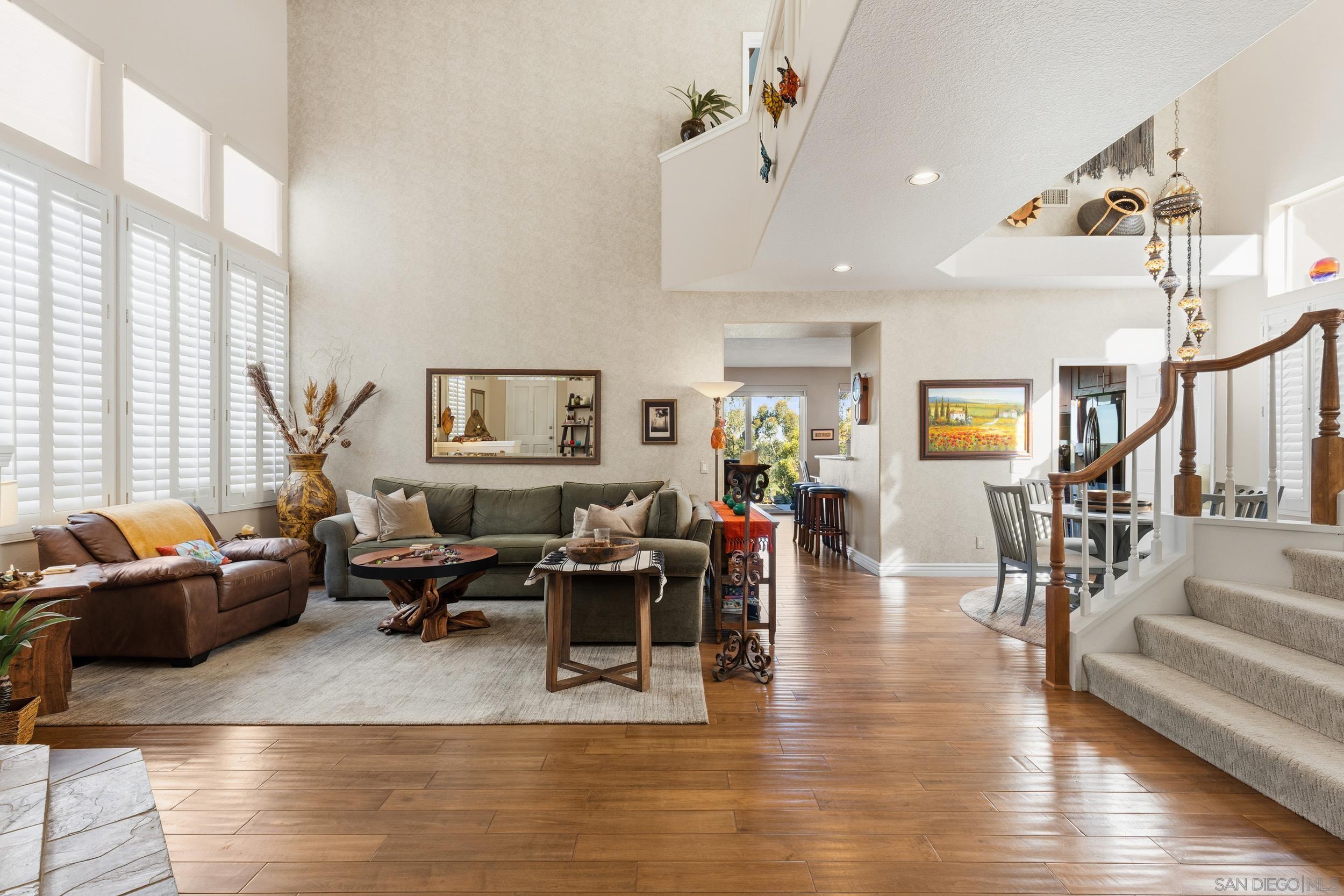 Detail Gallery Image 9 of 56 For 12676  Legacy Road, San Diego,  CA 92131 - 4 Beds | 3 Baths