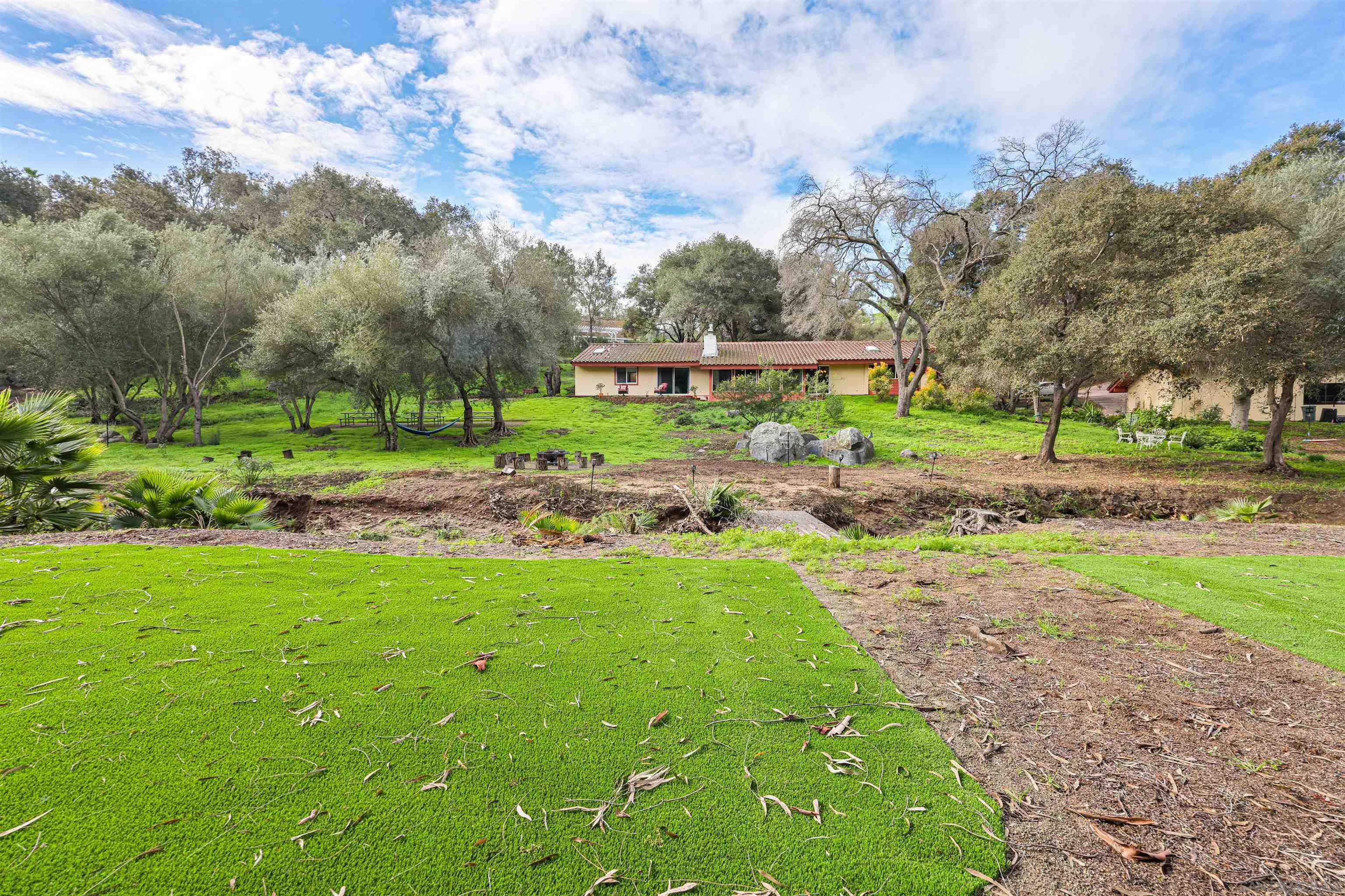 Detail Gallery Image 2 of 48 For 16257  Oak Creek Trl, Poway,  CA 92064 - 4 Beds | 3 Baths