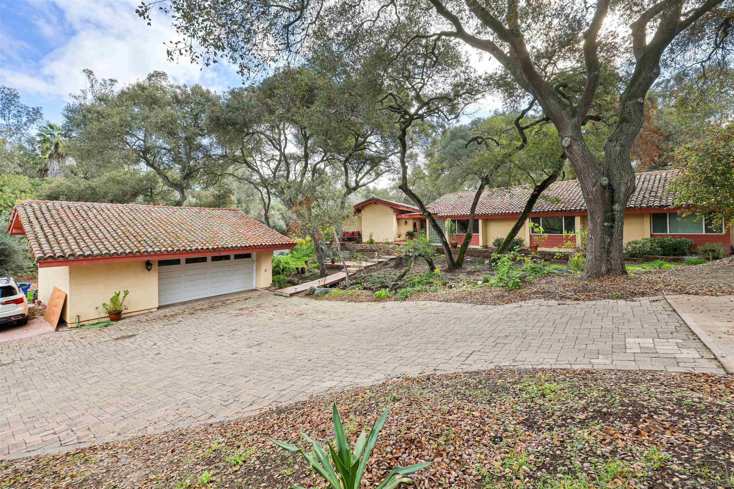 Detail Gallery Image 3 of 48 For 16257  Oak Creek Trl, Poway,  CA 92064 - 4 Beds | 3 Baths