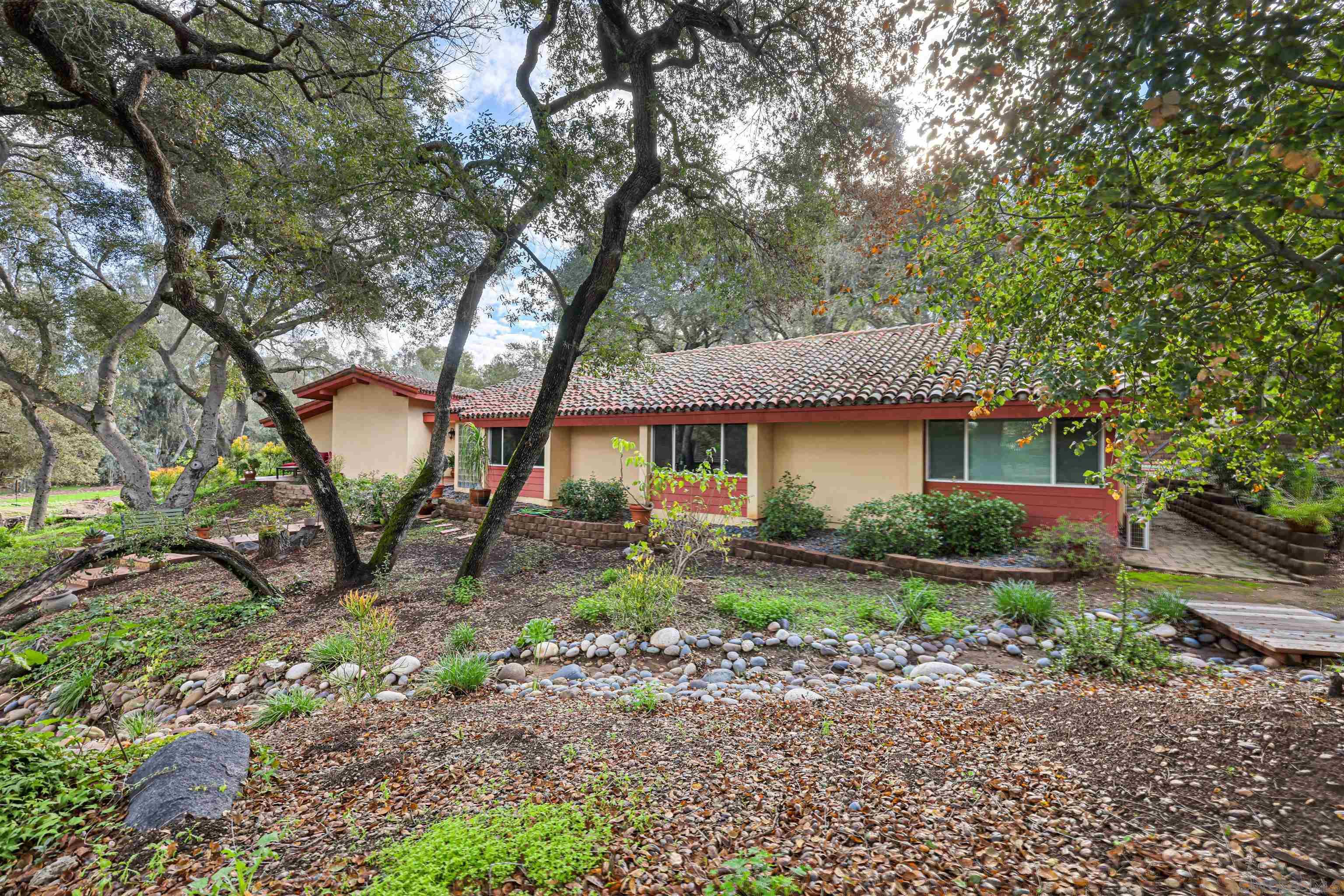 Detail Gallery Image 31 of 48 For 16257  Oak Creek Trl, Poway,  CA 92064 - 4 Beds | 3 Baths