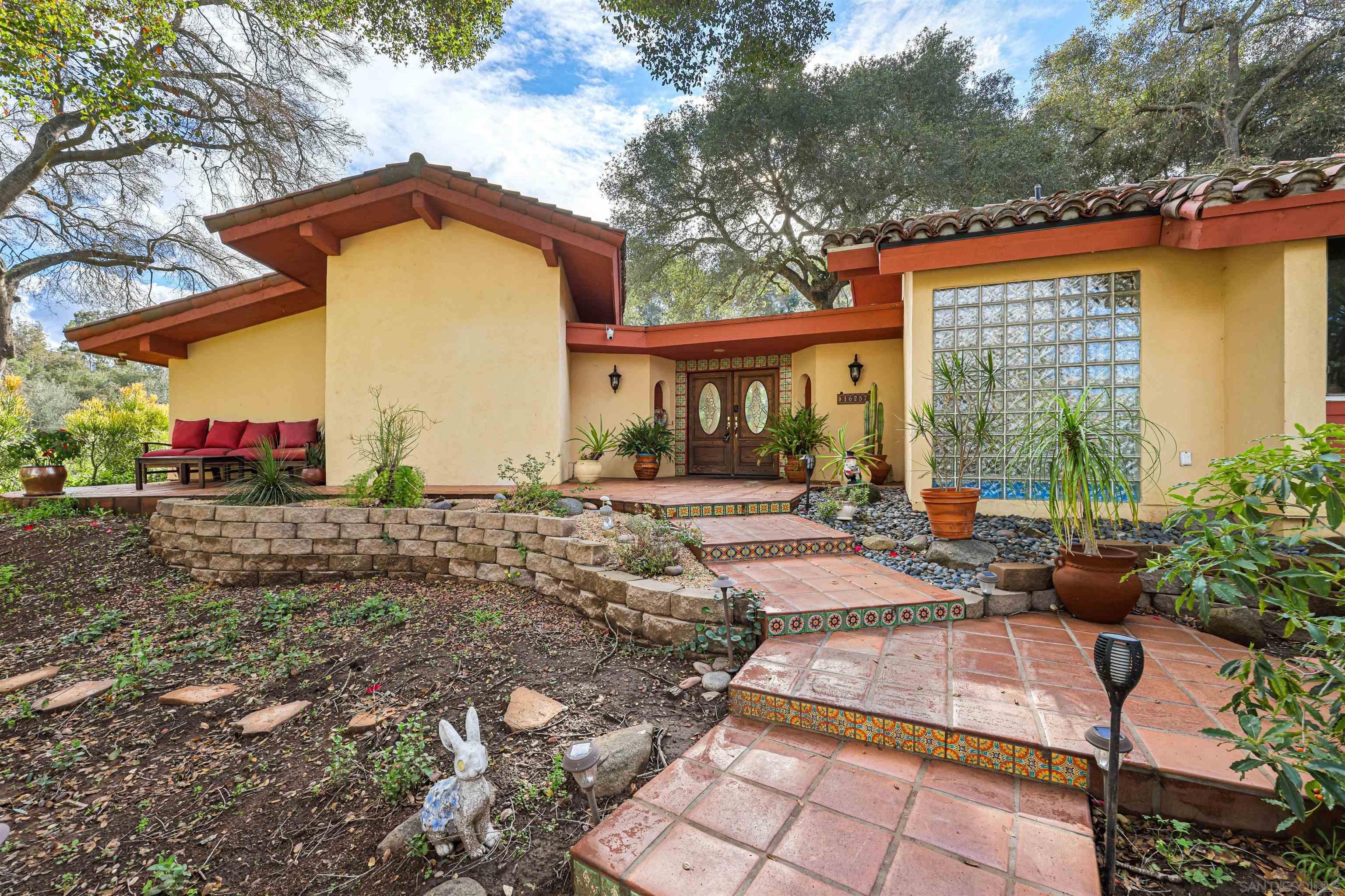 Detail Gallery Image 5 of 48 For 16257  Oak Creek Trl, Poway,  CA 92064 - 4 Beds | 3 Baths