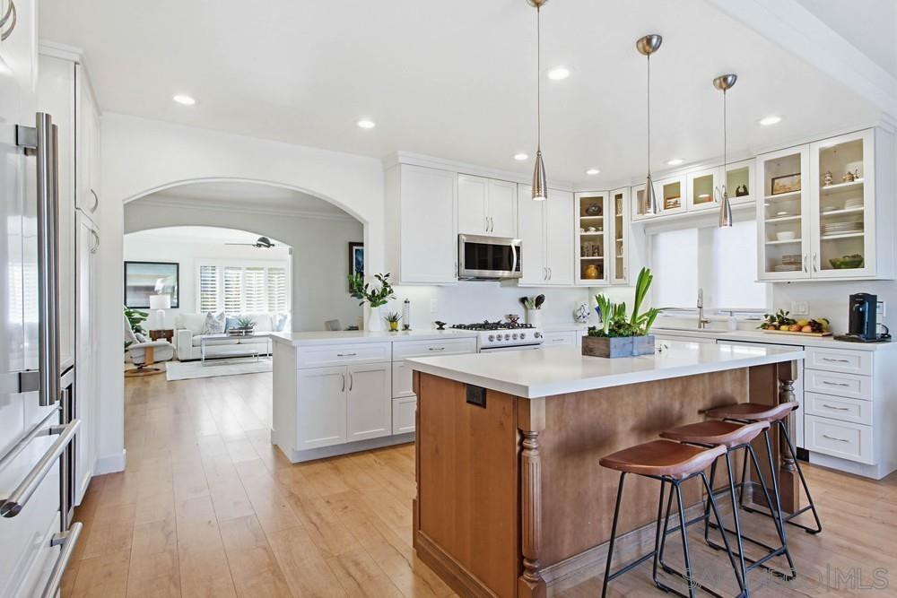 Detail Gallery Image 12 of 67 For 4460  Niagara Avenue, San Diego,  CA 92107 - 4 Beds | 4 Baths