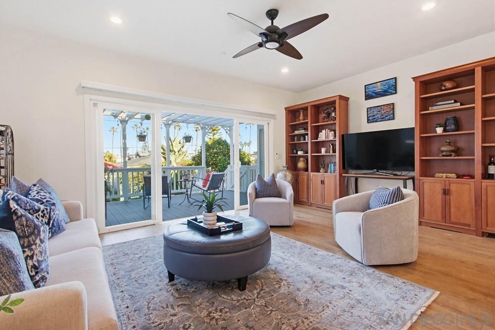 Detail Gallery Image 17 of 67 For 4460  Niagara Avenue, San Diego,  CA 92107 - 4 Beds | 4 Baths