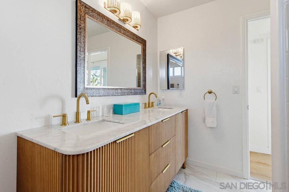 Detail Gallery Image 27 of 67 For 4460  Niagara Avenue, San Diego,  CA 92107 - 4 Beds | 4 Baths