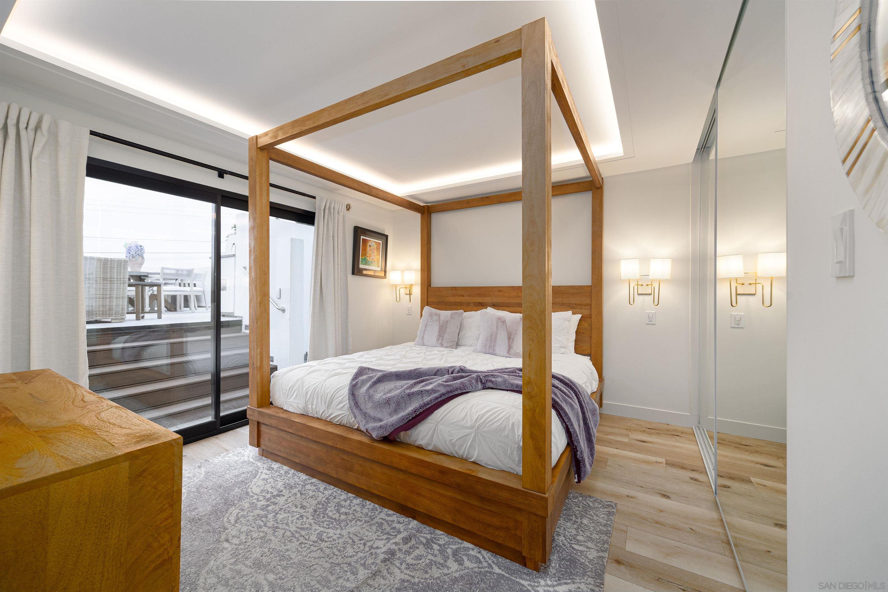 Detail Gallery Image 12 of 34 For 3011  Lloyd St, San Diego,  CA 92117 - 4 Beds | 2 Baths