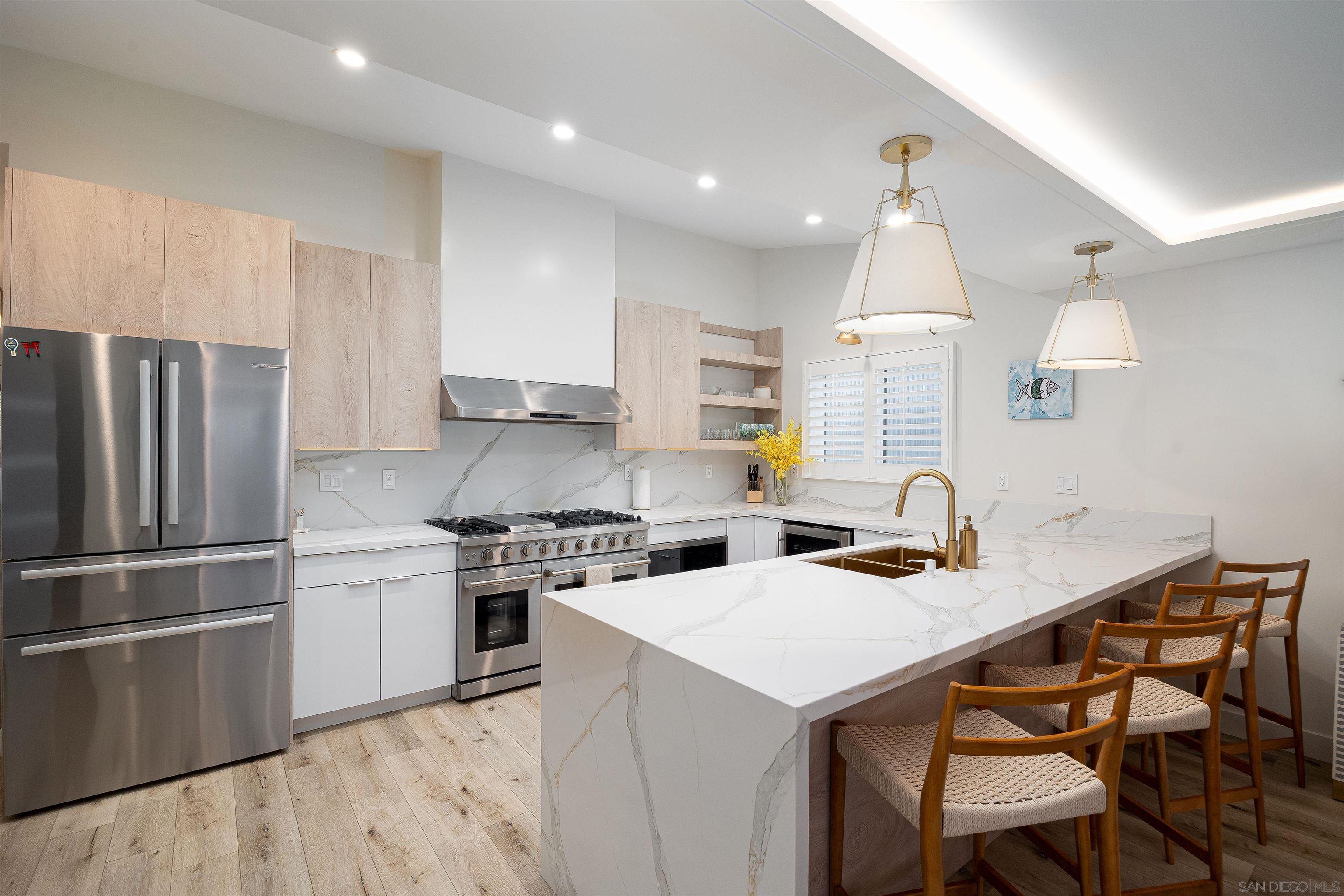 Detail Gallery Image 8 of 34 For 3011  Lloyd St, San Diego,  CA 92117 - 4 Beds | 2 Baths