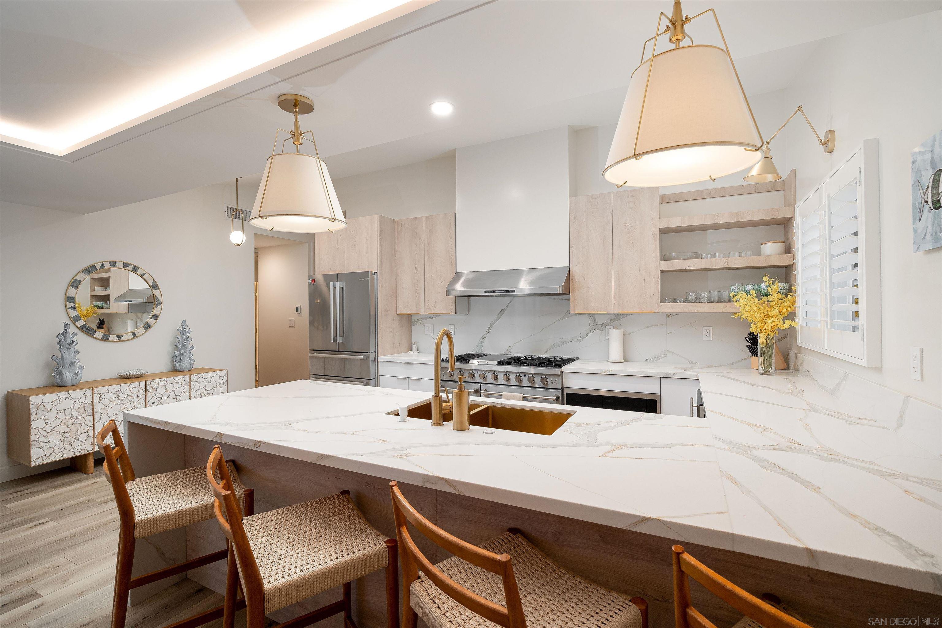 Detail Gallery Image 9 of 34 For 3011  Lloyd St, San Diego,  CA 92117 - 4 Beds | 2 Baths