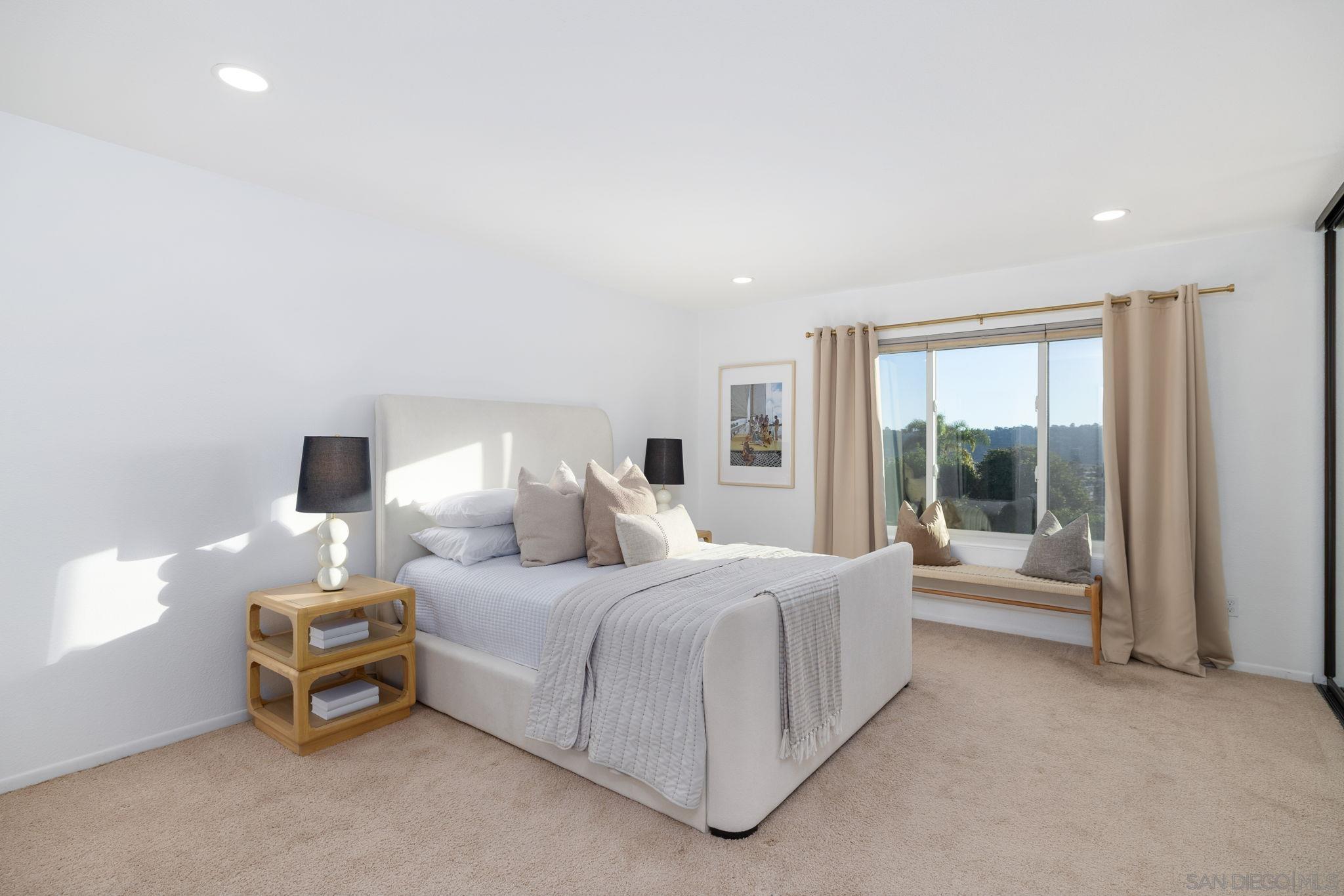 Detail Gallery Image 13 of 33 For 959  Intrepid Ct, Del Mar,  CA 92014 - 2 Beds | 2 Baths