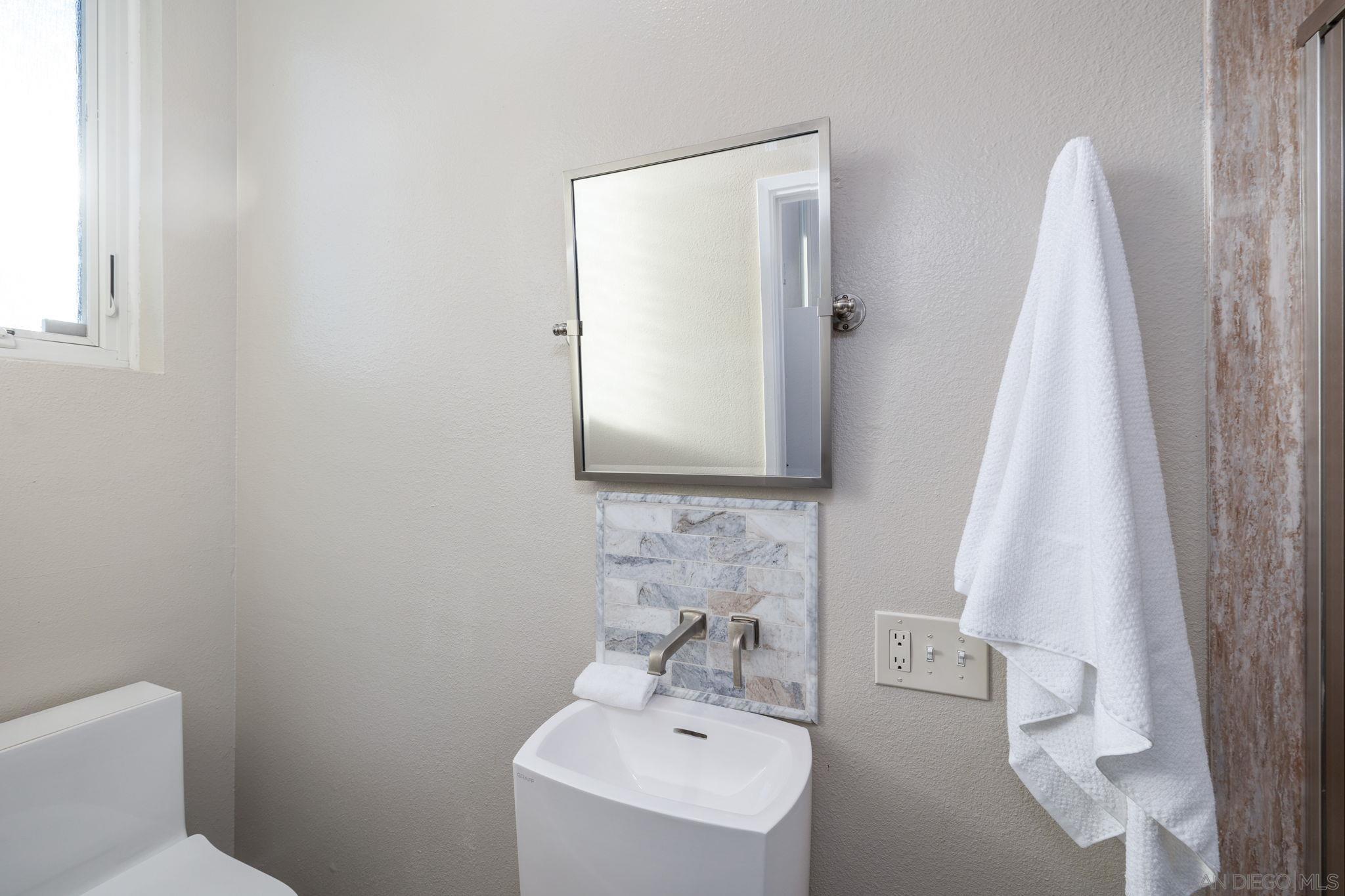 Detail Gallery Image 19 of 33 For 959  Intrepid Ct, Del Mar,  CA 92014 - 2 Beds | 2 Baths