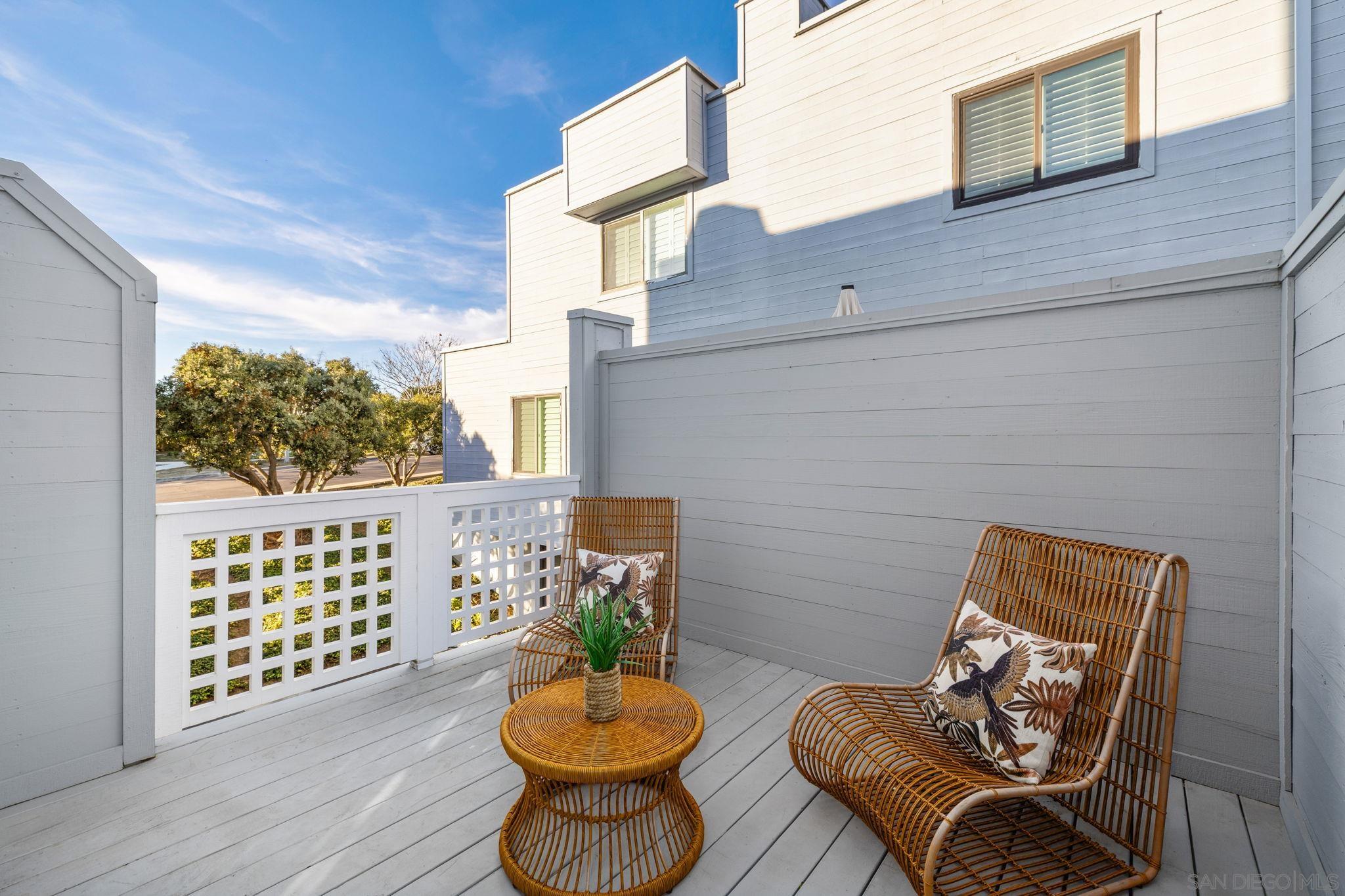 Detail Gallery Image 21 of 33 For 959  Intrepid Ct, Del Mar,  CA 92014 - 2 Beds | 2 Baths