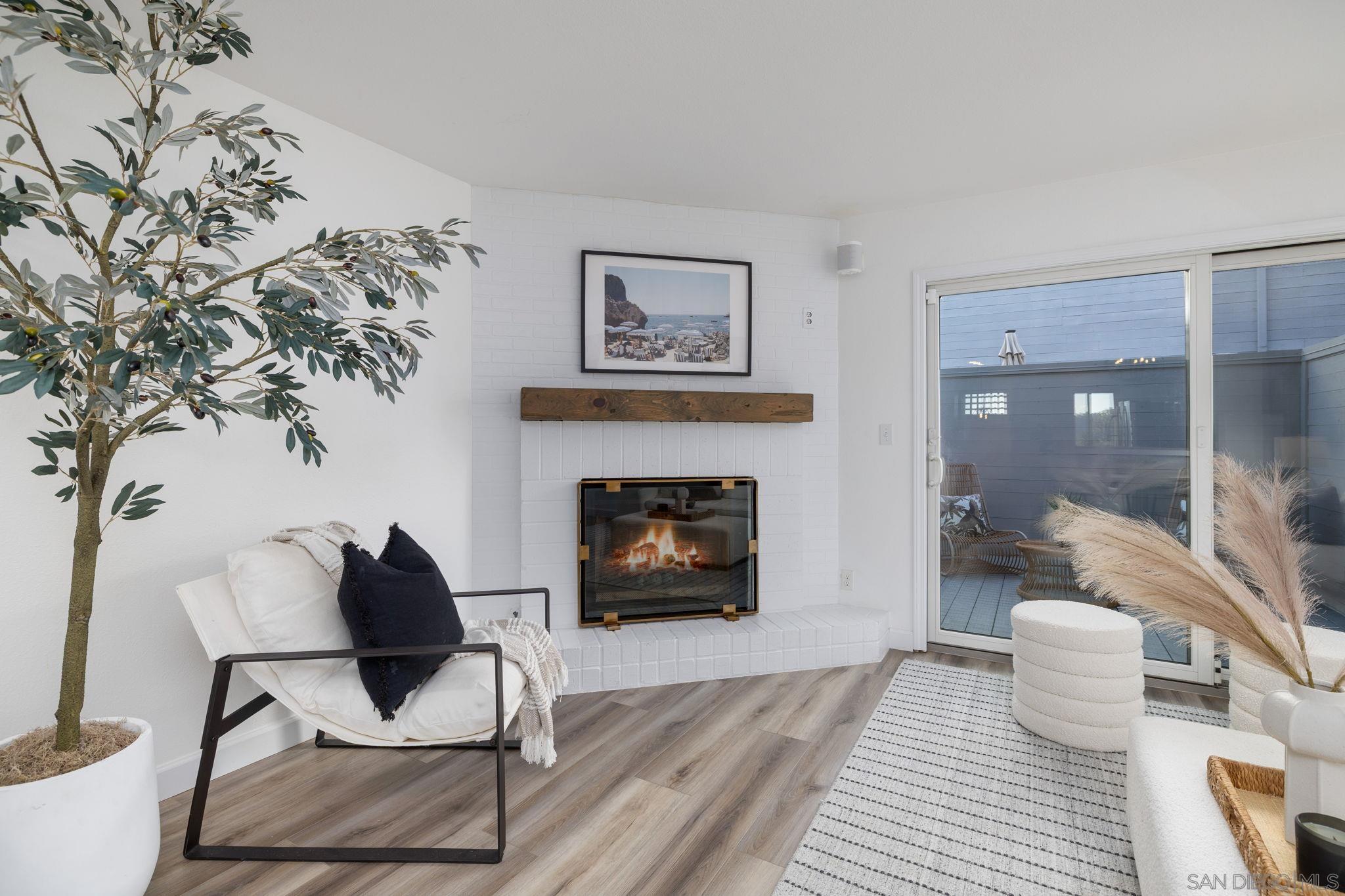 Detail Gallery Image 10 of 33 For 959  Intrepid Ct, Del Mar,  CA 92014 - 2 Beds | 2 Baths