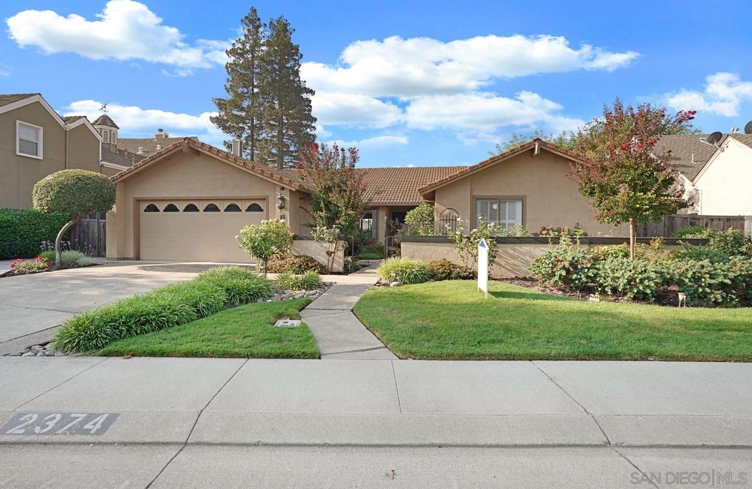 Detail Gallery Image 10 of 67 For 2374  Pheasant Run Cir, Stockton,  CA 95207 - 3 Beds | 2 Baths