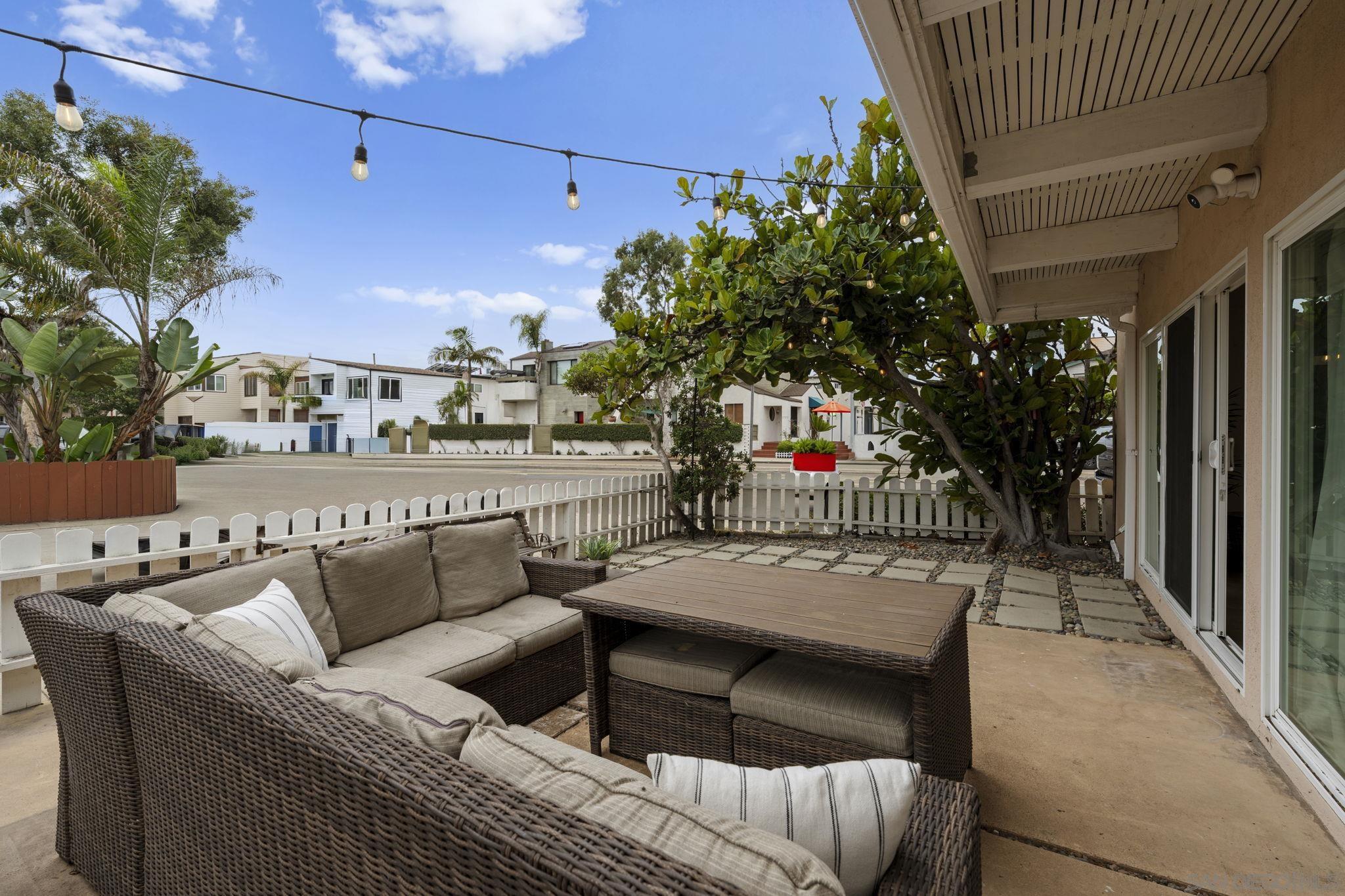 Detail Gallery Image 16 of 31 For 2735  Mission Blvd, San Diego,  CA 92109 - 2 Beds | 2 Baths