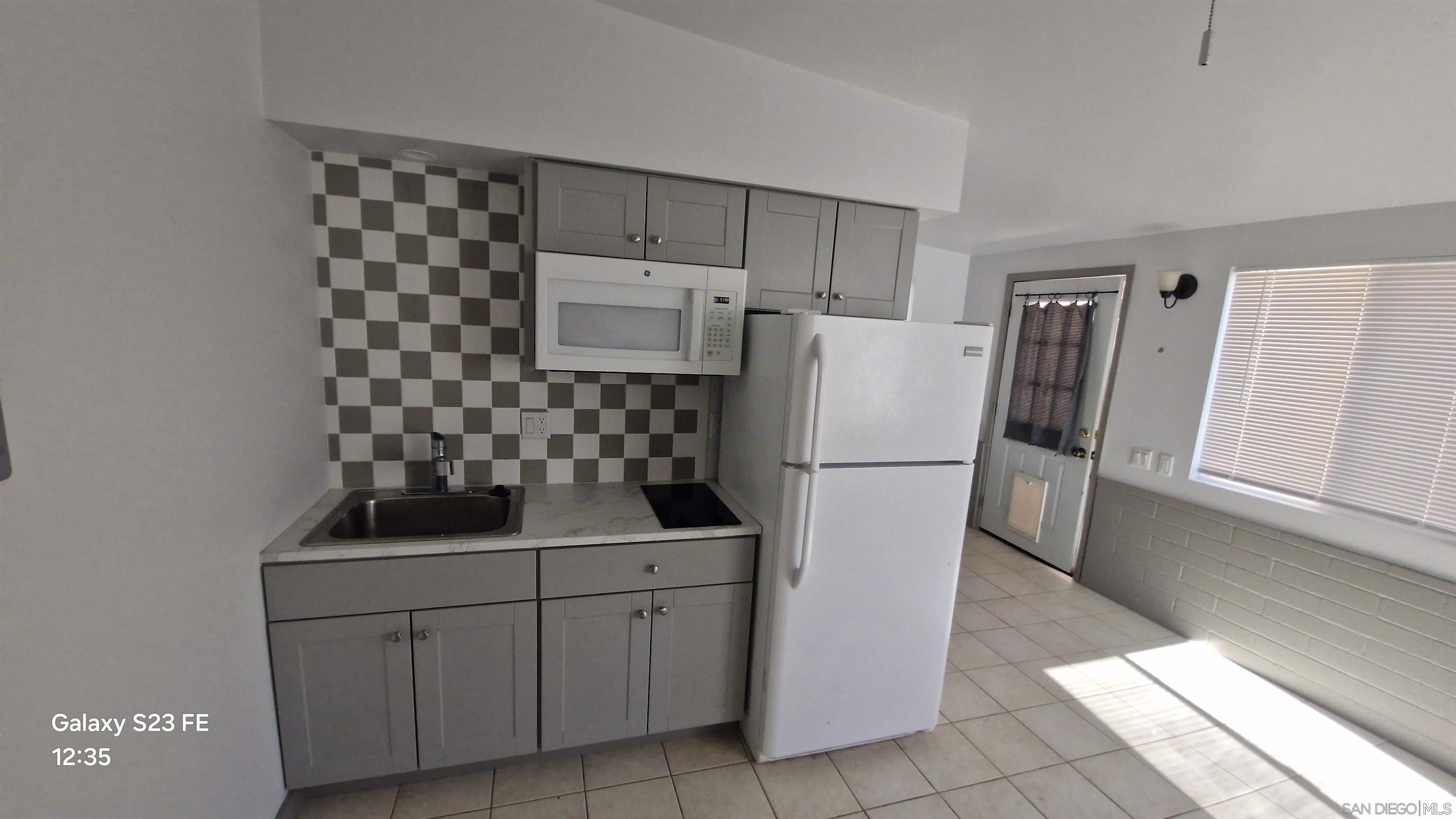 Detail Gallery Image 15 of 24 For 2679-83  Tern Dr, San Diego,  CA 92123 - 5 Beds | 4 Baths