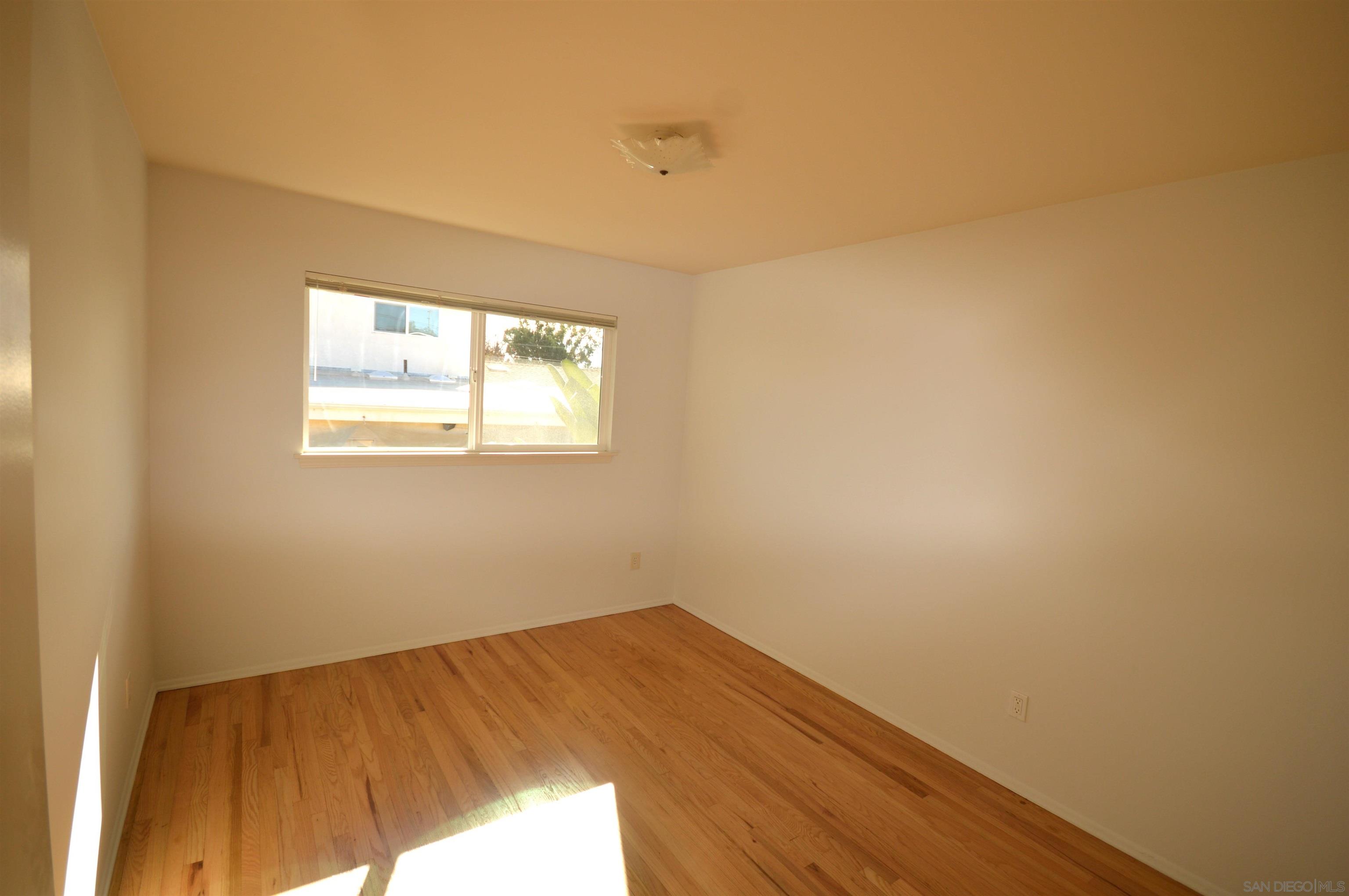 Detail Gallery Image 20 of 24 For 2679-83  Tern Dr, San Diego,  CA 92123 - 5 Beds | 4 Baths